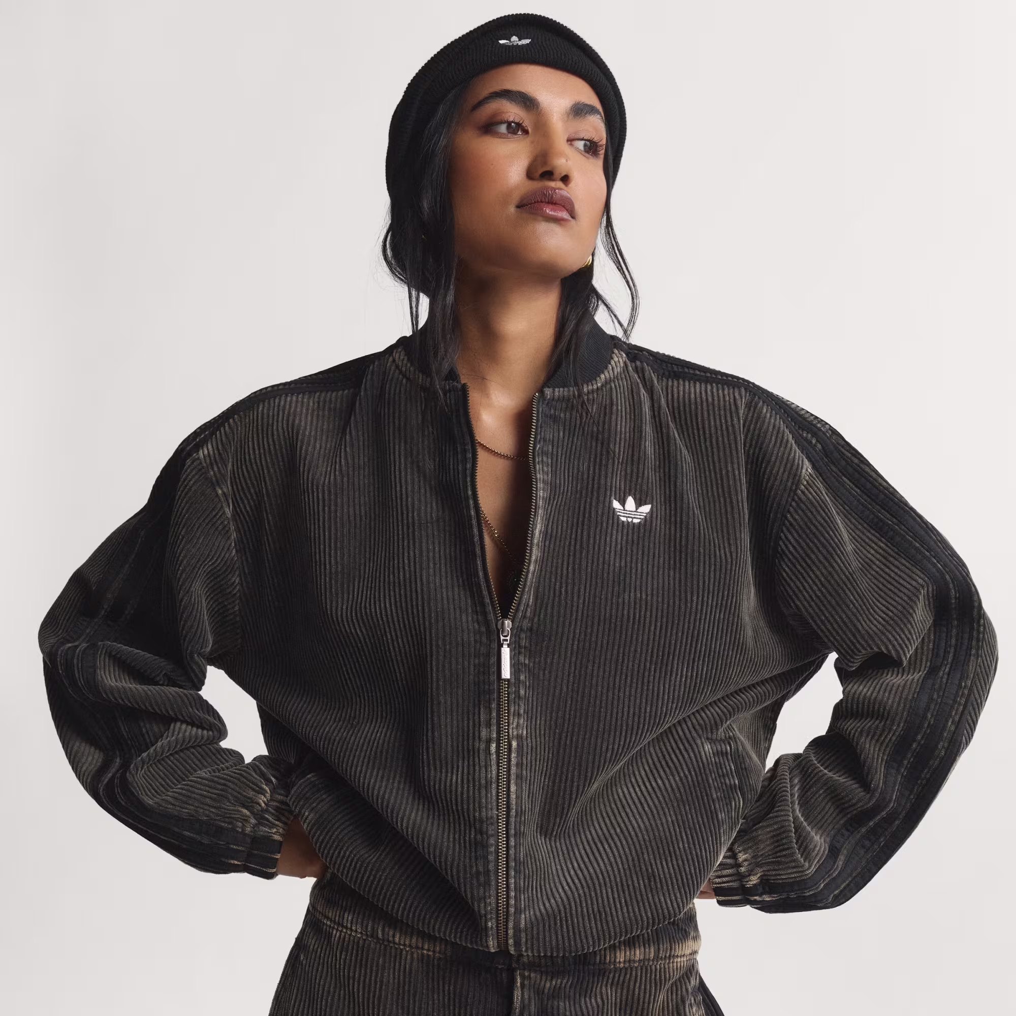 Adidas ქალის ჯემპრი SST JKT