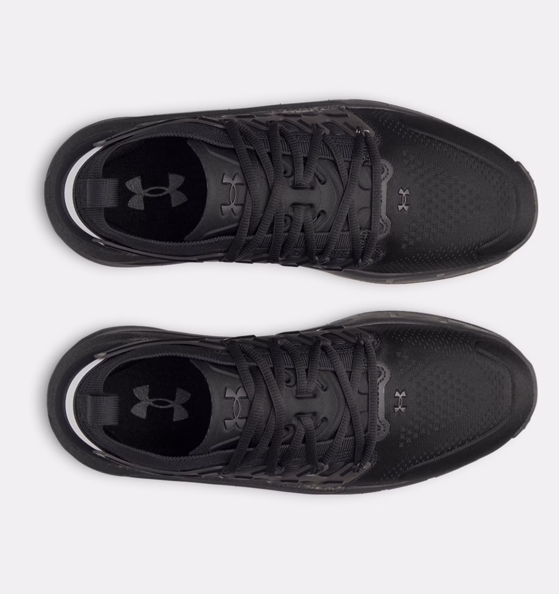 Under Armour მამაკაცის სპორტული ფეხსაცმელი