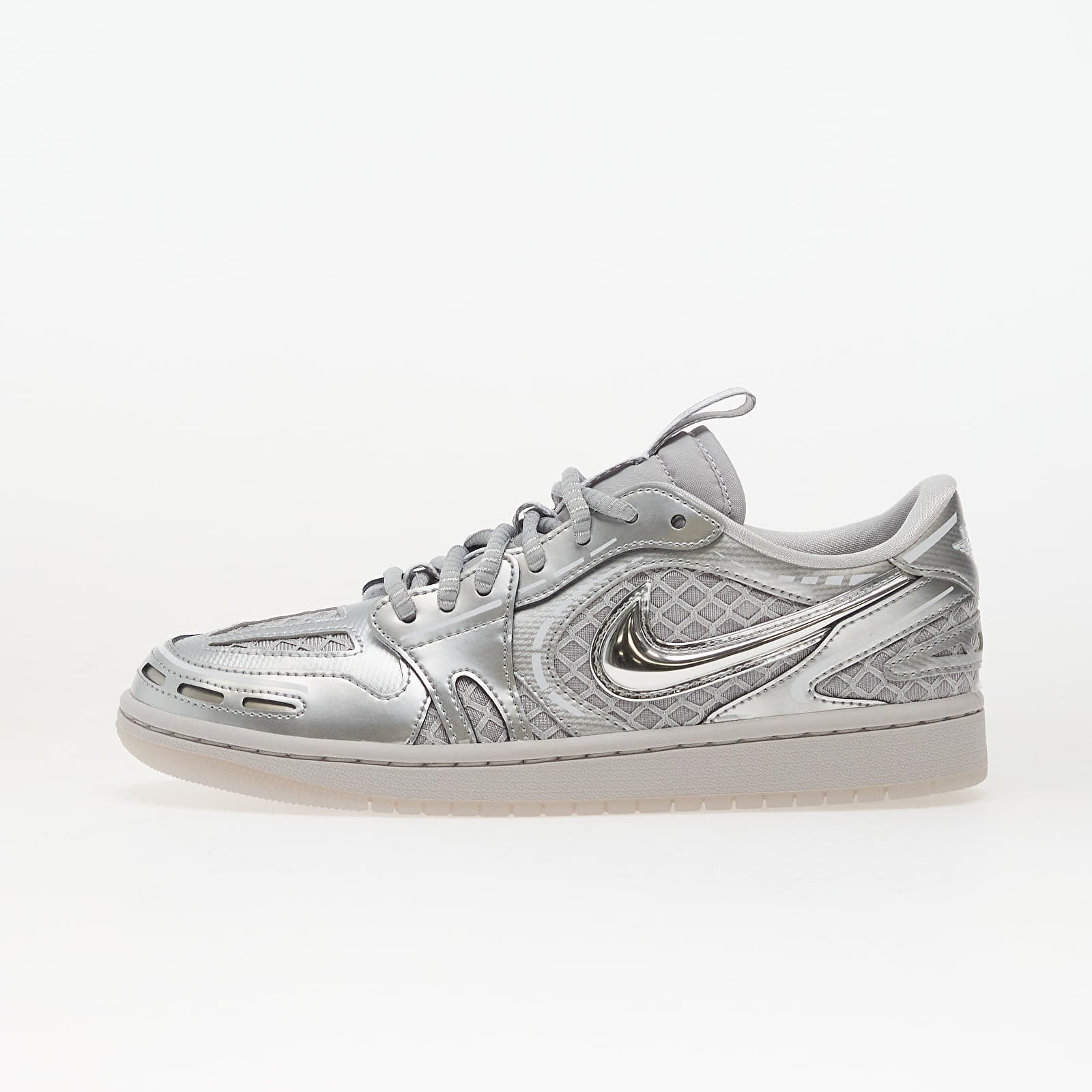 Nike ქალის სპორტული ფეხსაცმელი