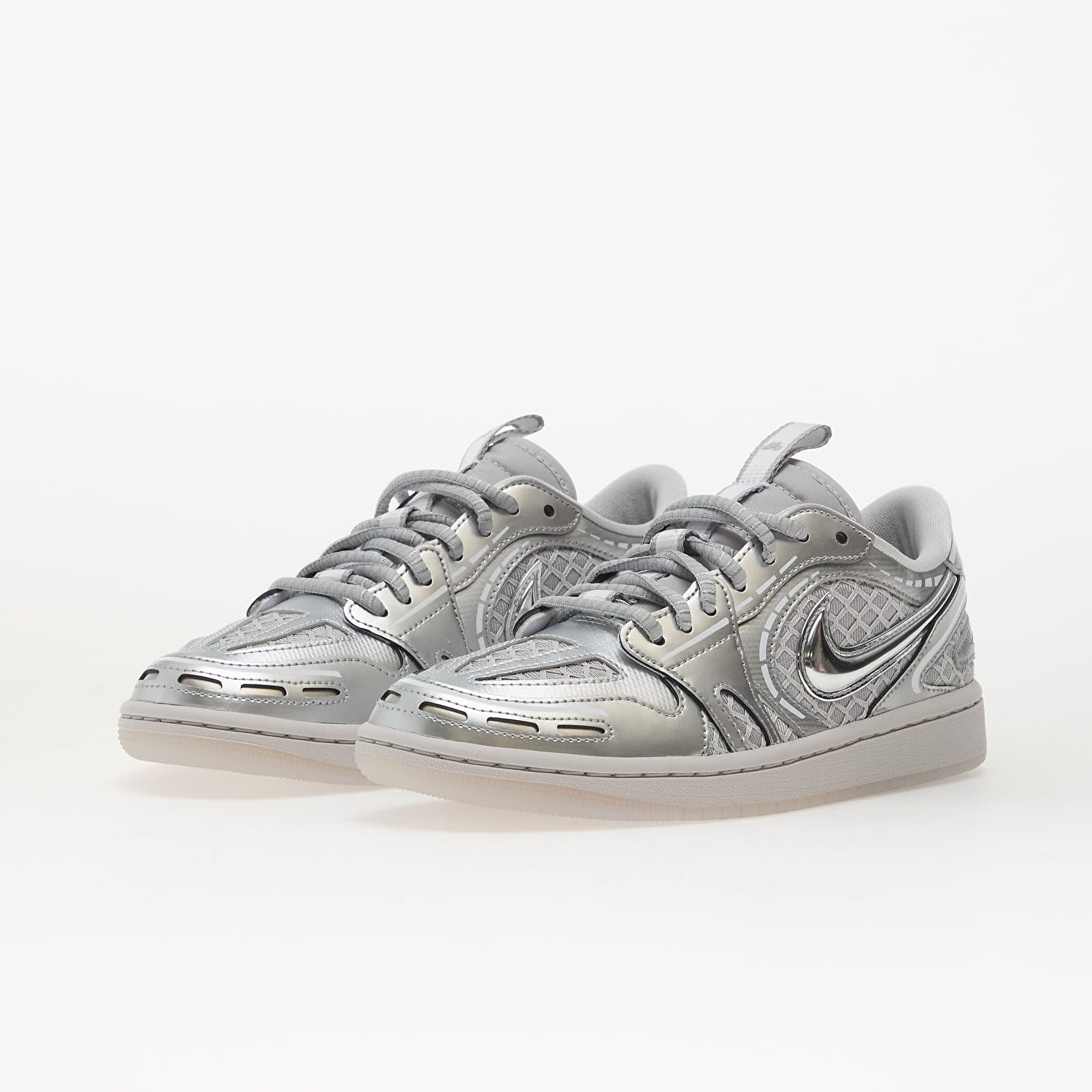 Nike ქალის სპორტული ფეხსაცმელი