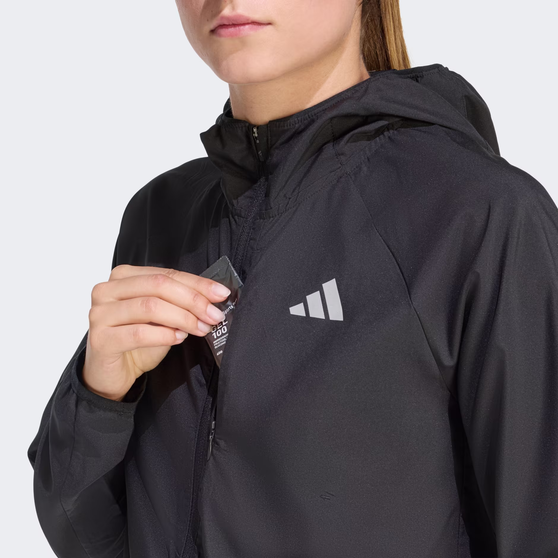 Adidas ქალის  ქურთუკი Run Ess JKT W