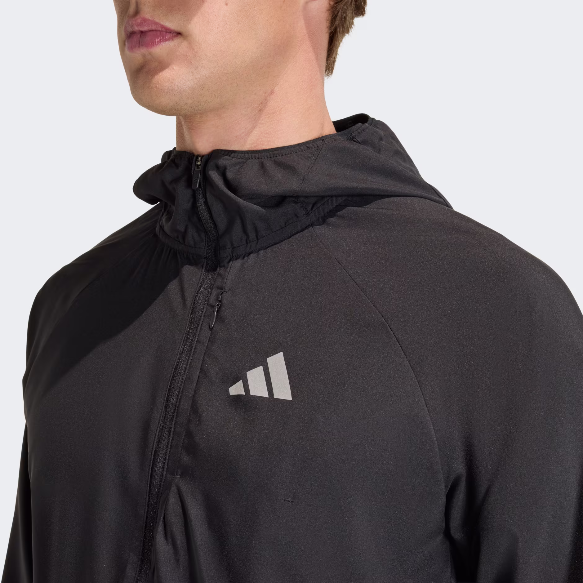 Adidas მამაკაცის ქურთუკი Run Ess JKT M