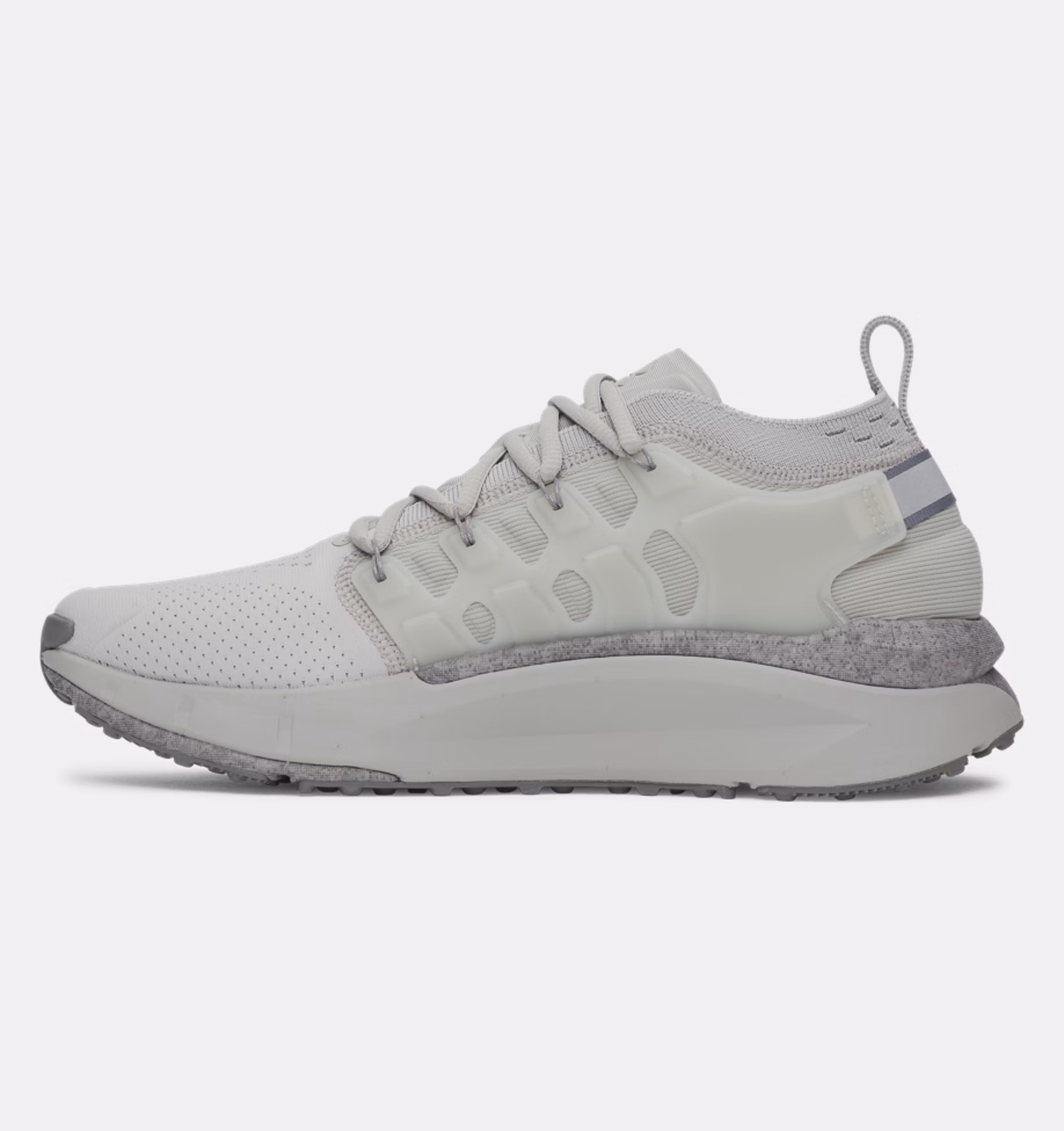 Under Armour მამაკაცის სპორტული ფეხსაცმელი