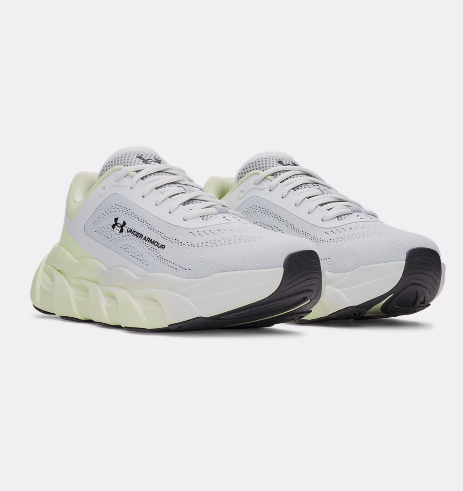 Under Armour მამაკაცის სპორტული ფეხსაცმელი