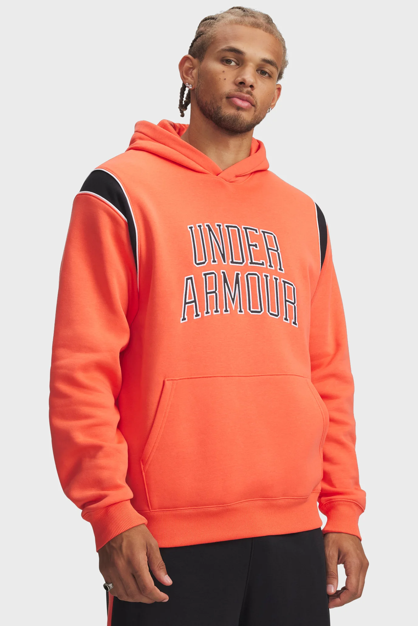 Under Armour მამაკაცის სპორტული შარვალი