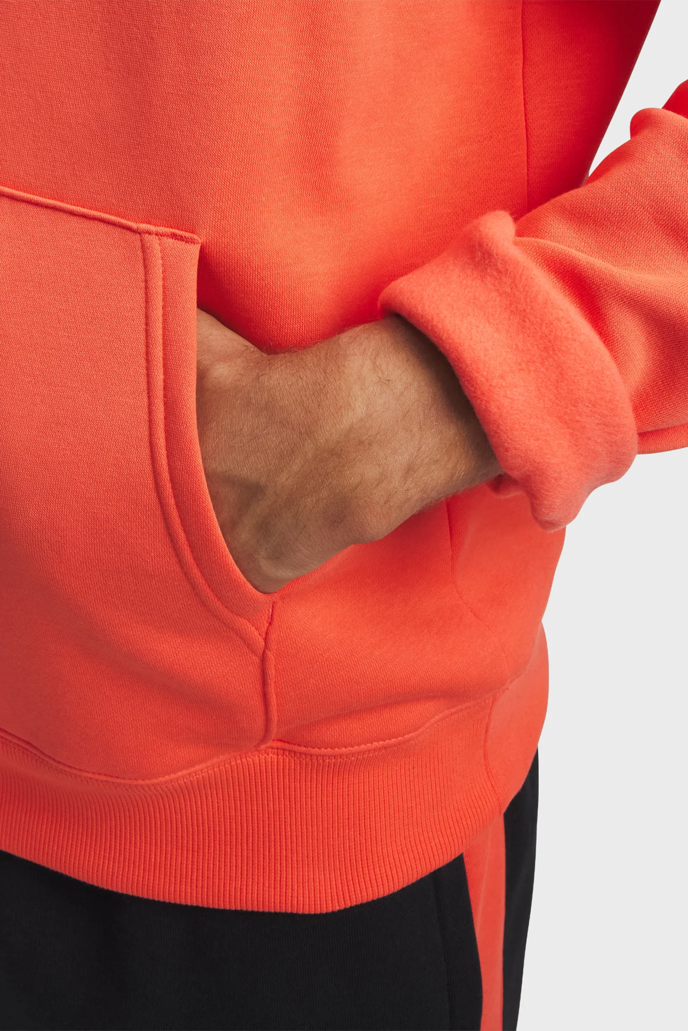 Under Armour მამაკაცის სპორტული შარვალი