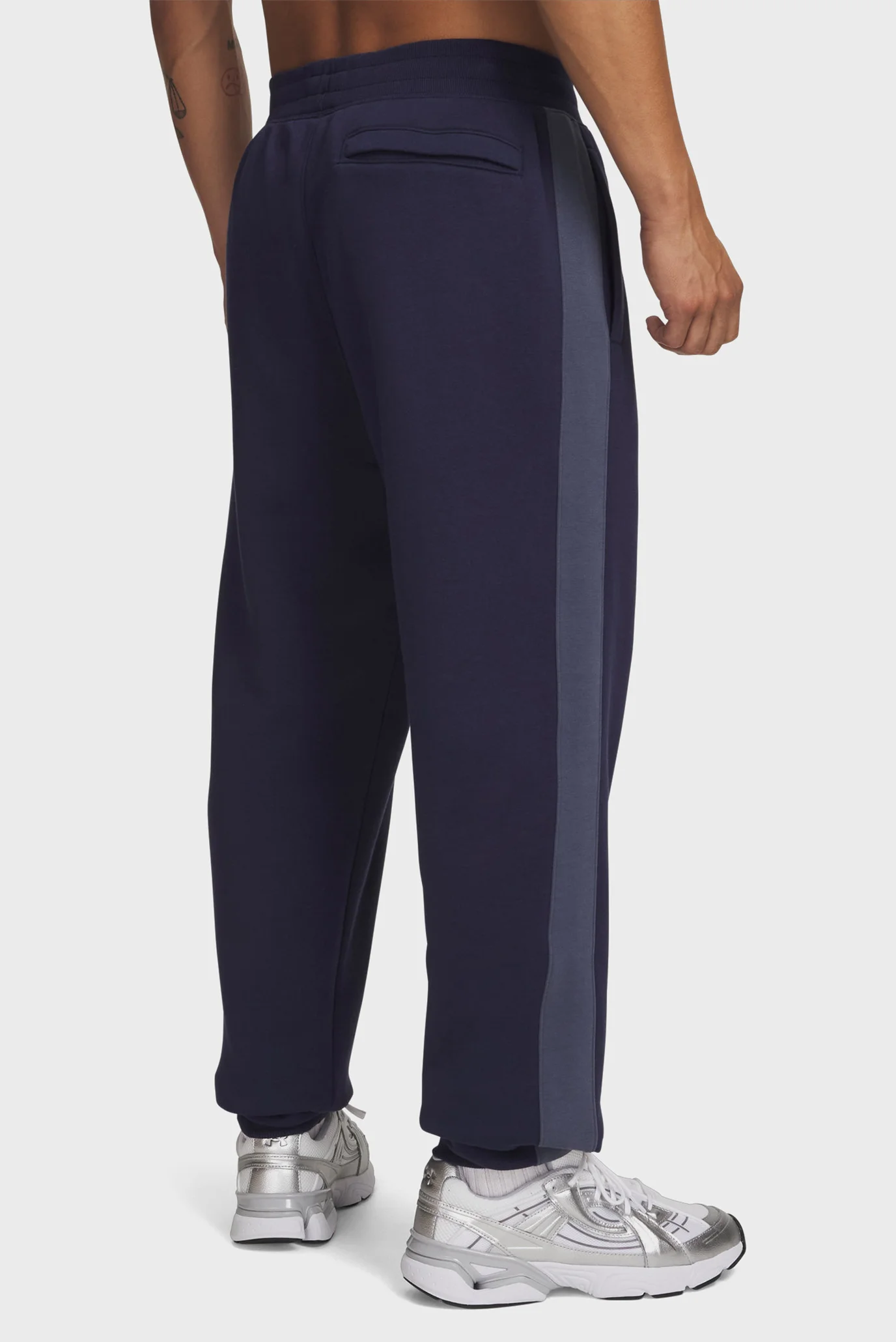 Under Armour მამაკაცის სპორტული შარვალი