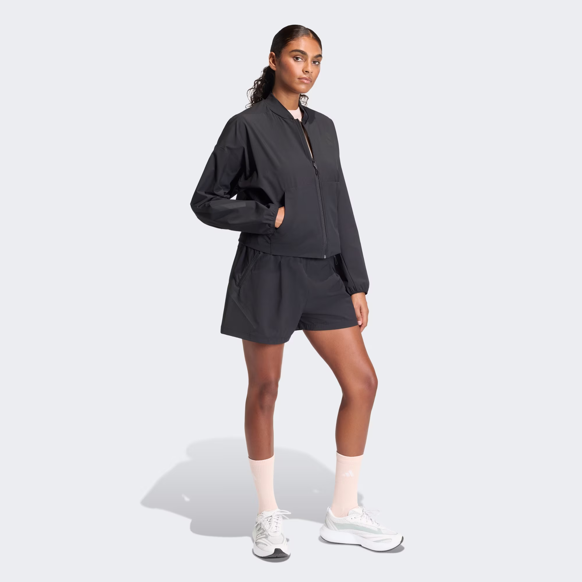 Adidas ქალის  ქურთუკი W Z.N.E. WV BOM