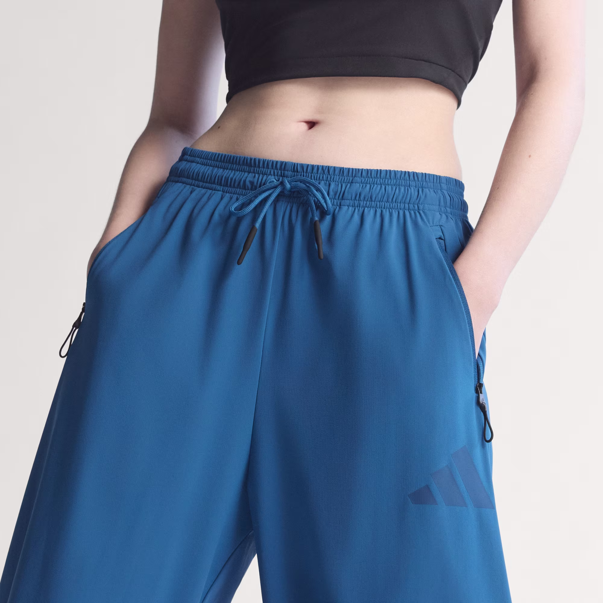 Adidas ქალის შარვალი W Z.N.E. WV PT