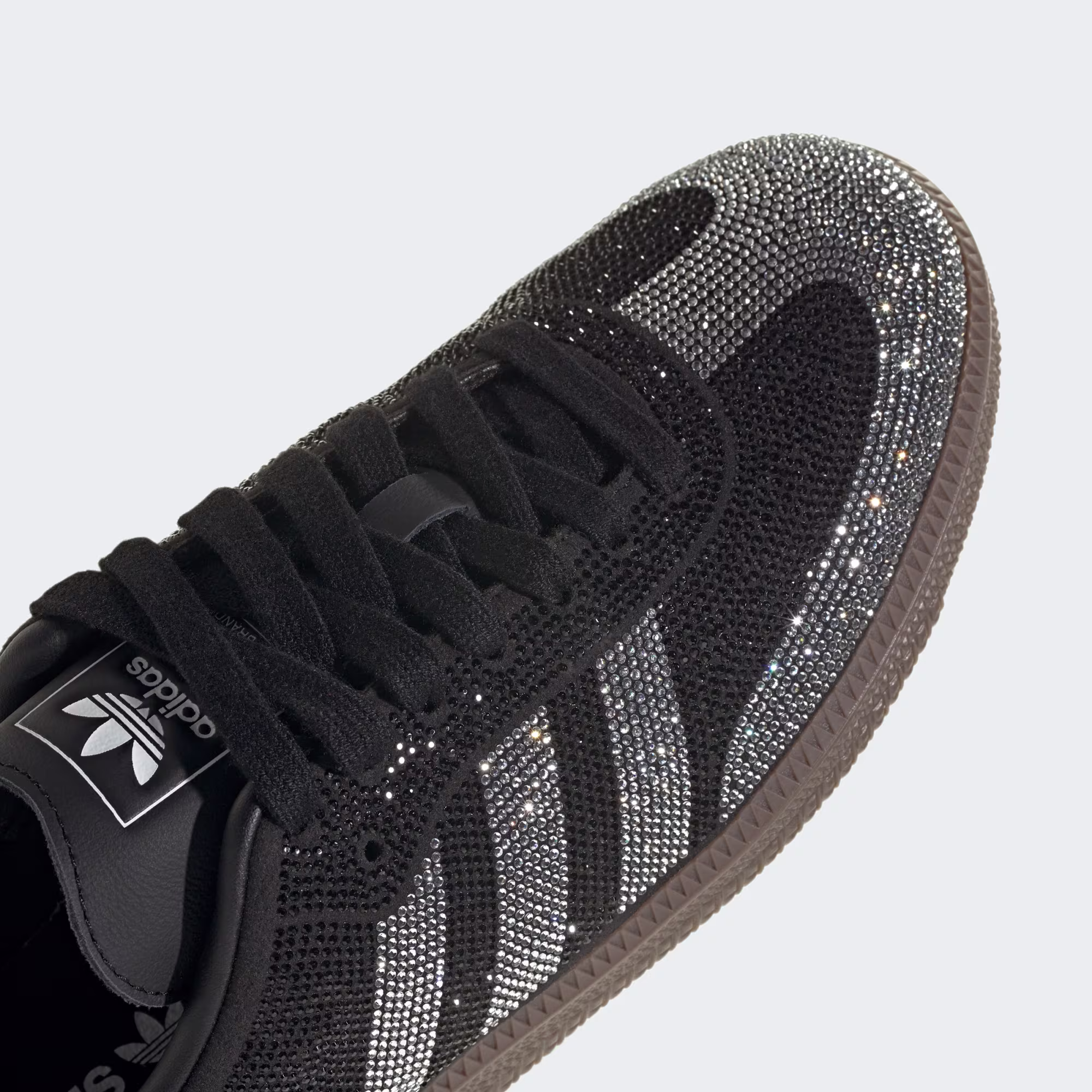 Adidas ქალის სპორტული ფეხსაცმელი