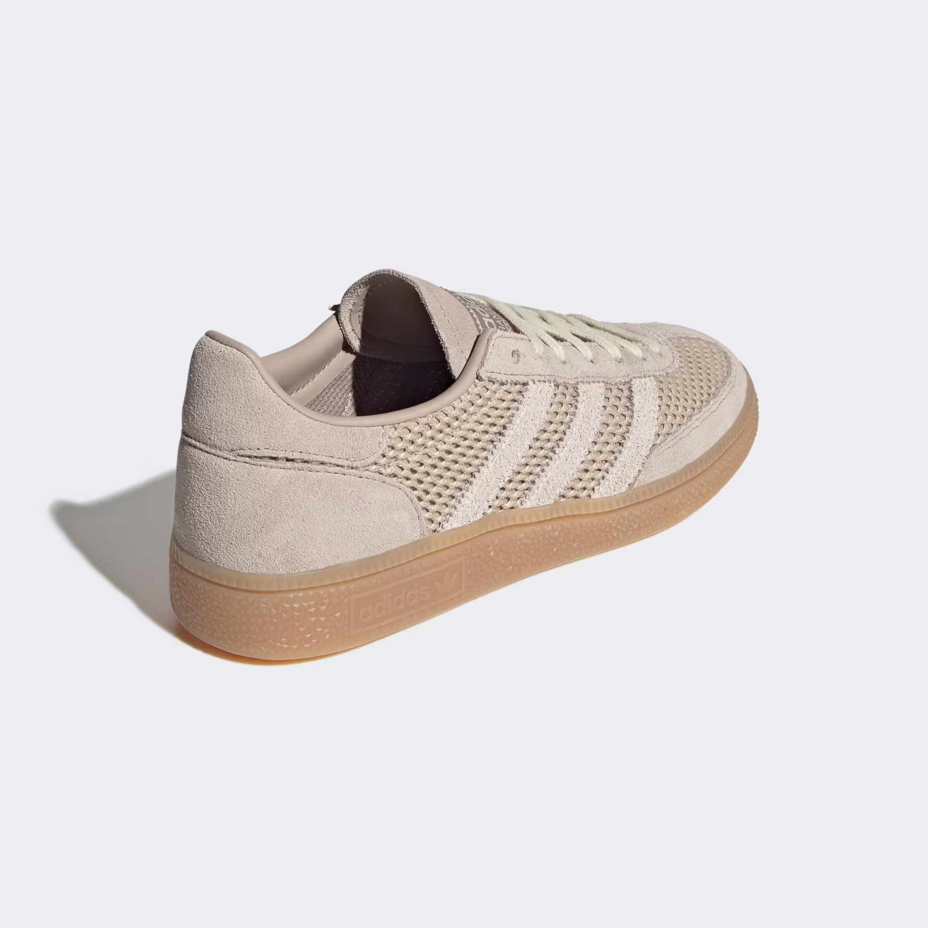 Adidas ქალის სპორტული ფეხსაცმელი