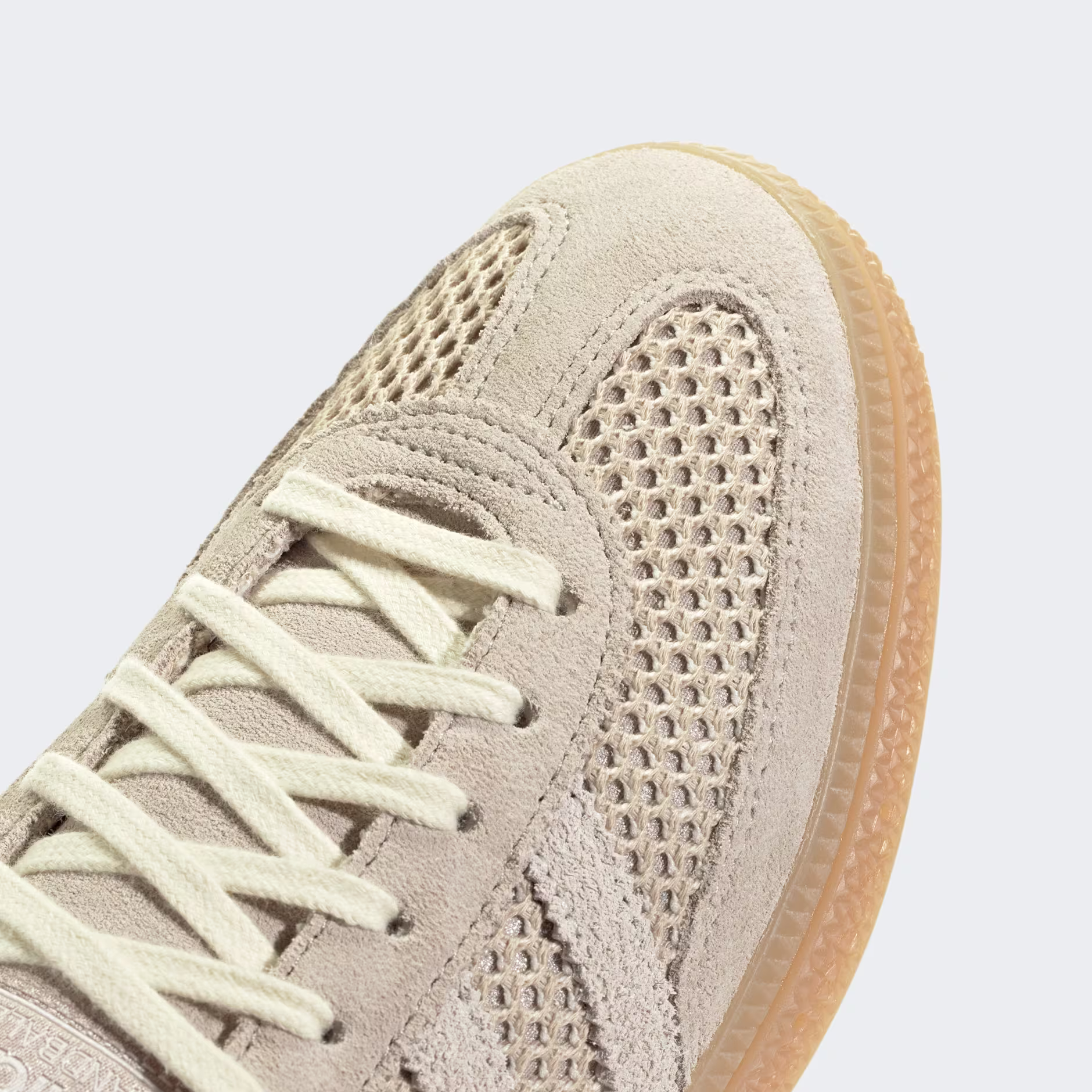 Adidas ქალის სპორტული ფეხსაცმელი