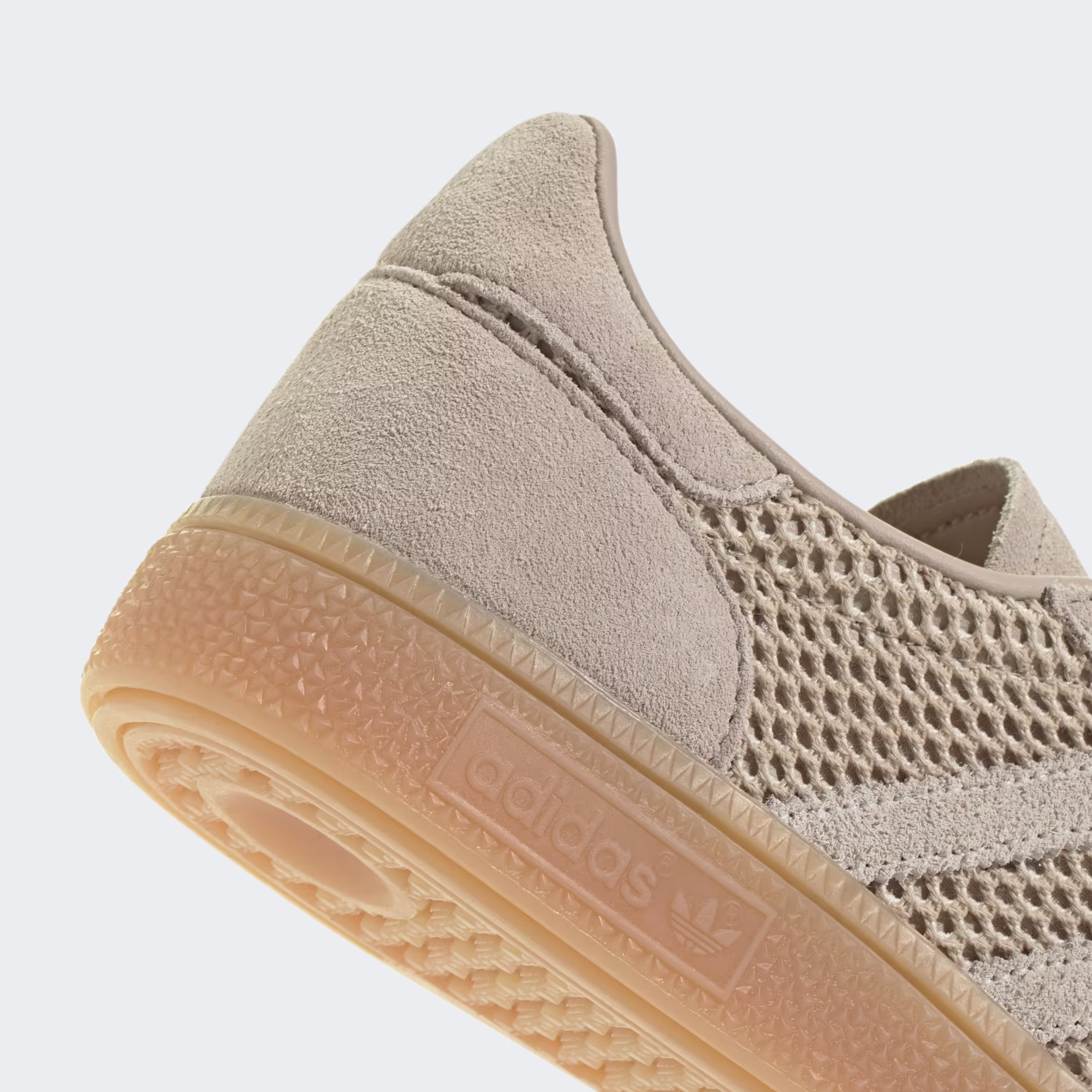 Adidas ქალის სპორტული ფეხსაცმელი