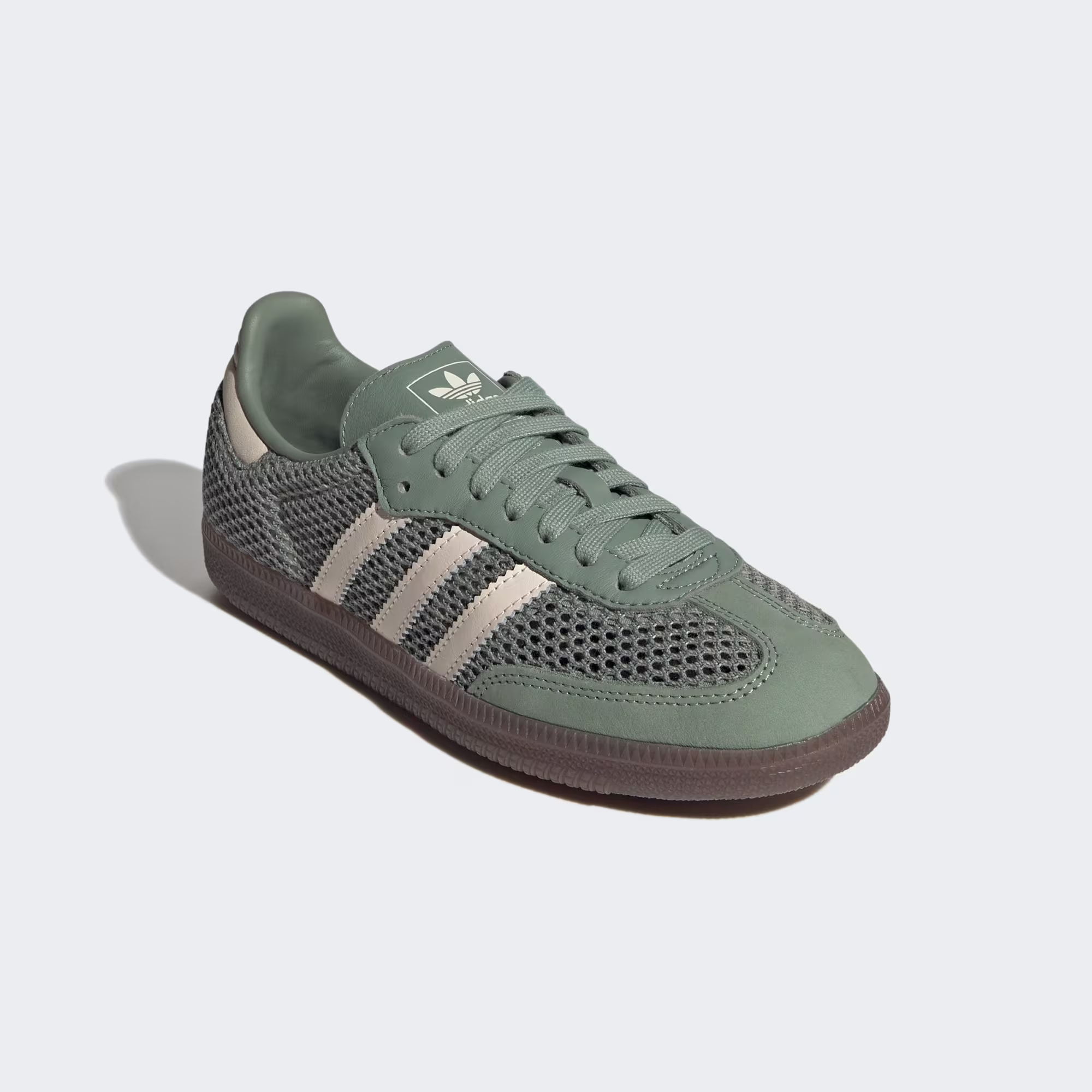 Adidas ქალის სპორტული ფეხსაცმელი