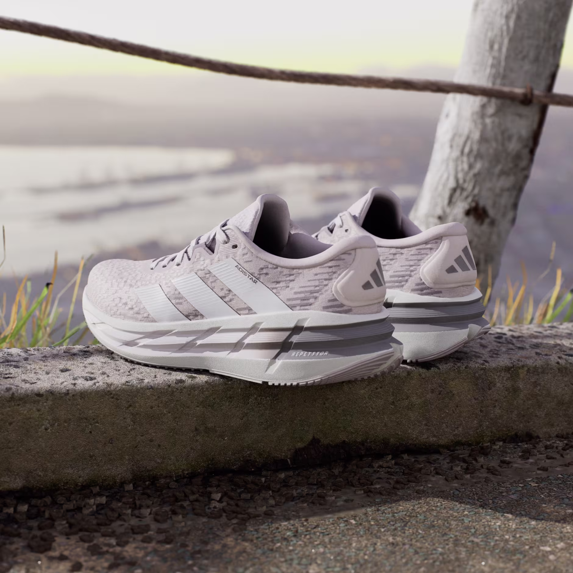 Adidas ქალის სპორტული ფეხსაცმელი