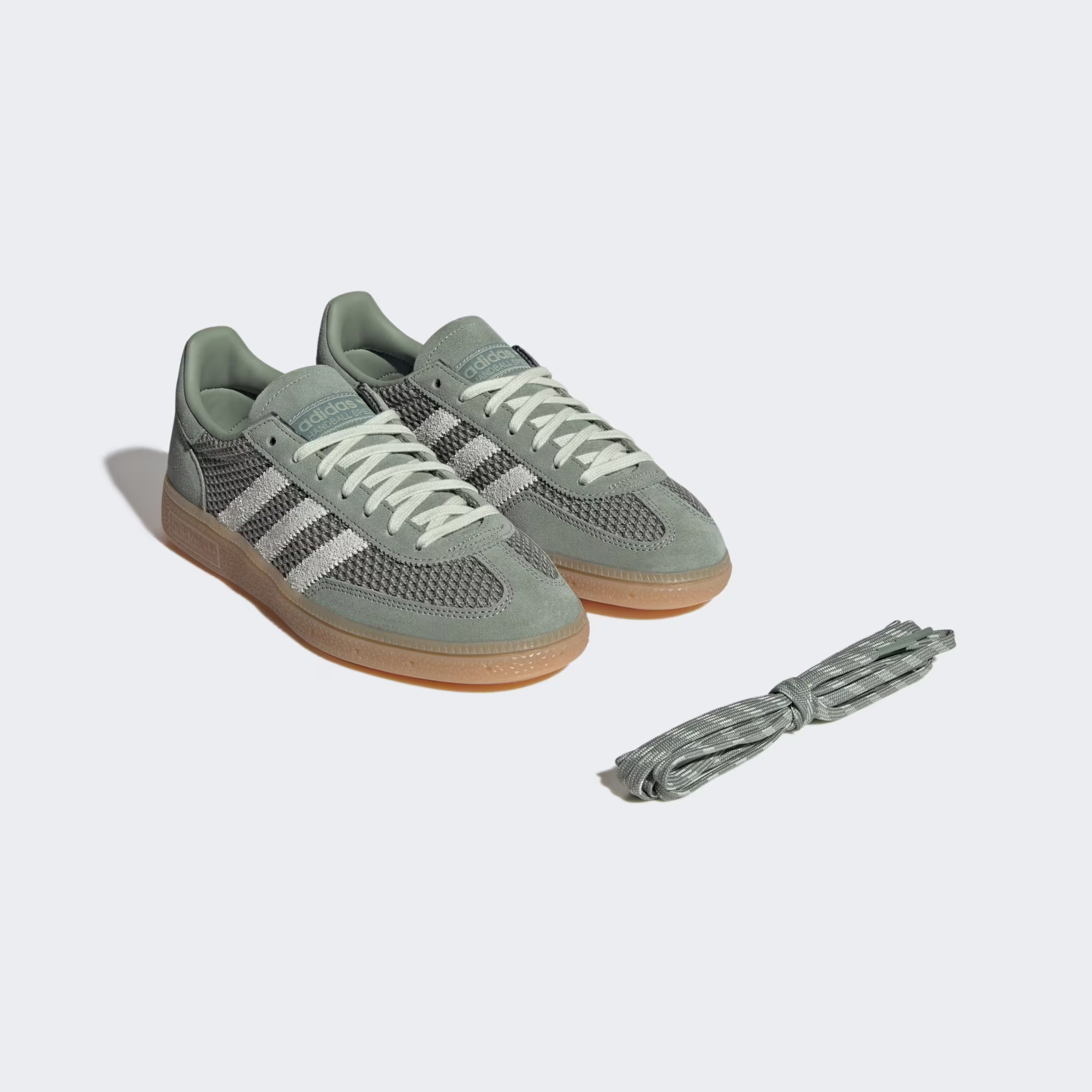 Adidas ქალის სპორტული ფეხსაცმელი