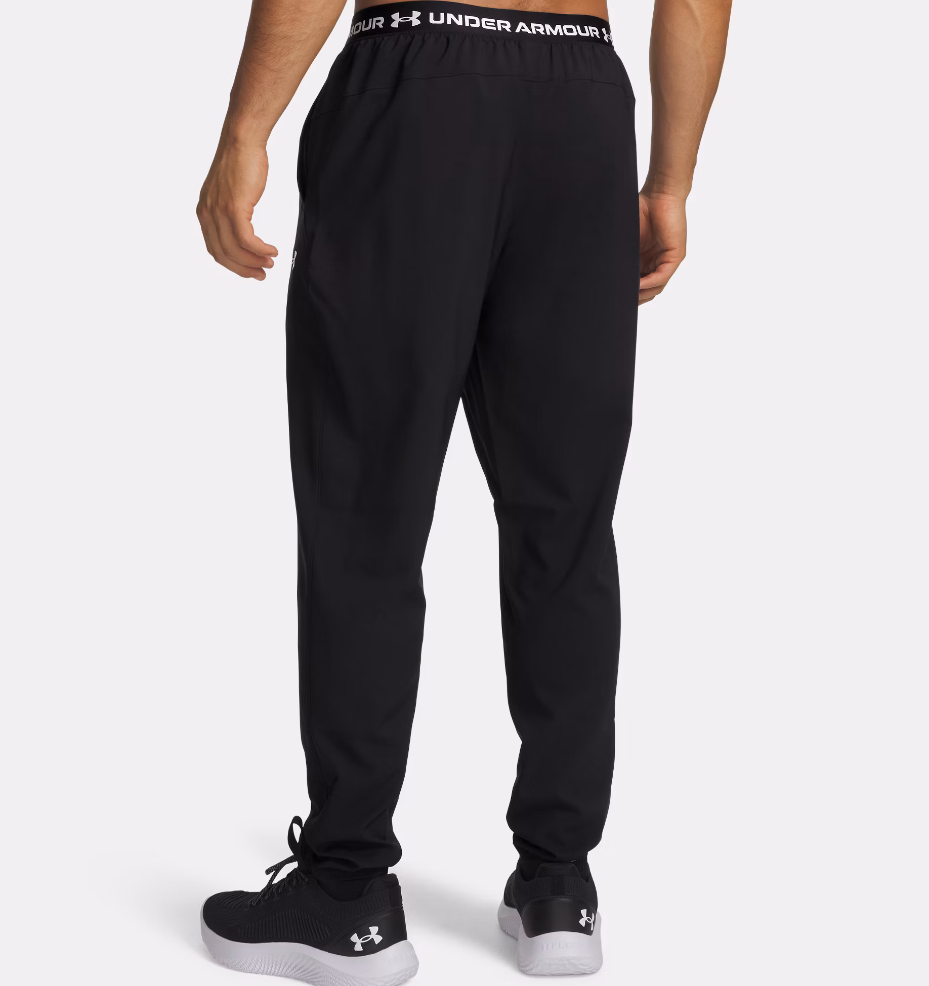 Under Armour მამაკაცის სპორტული შარვალი