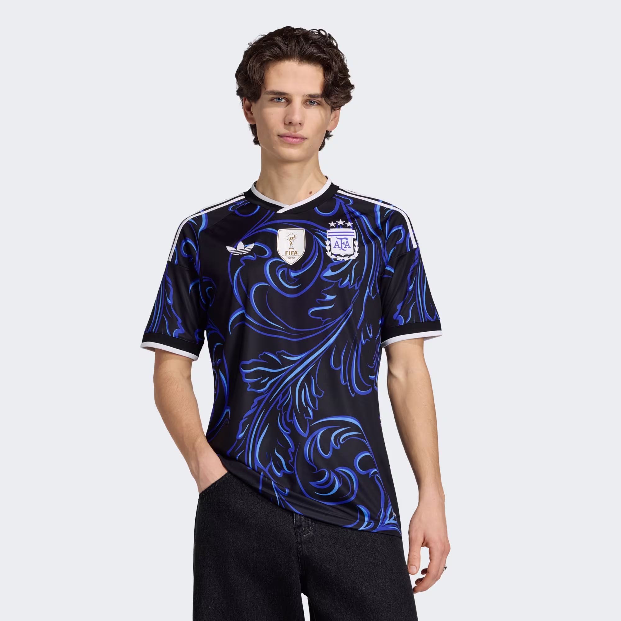 Adidas მამაკაცის მაისური