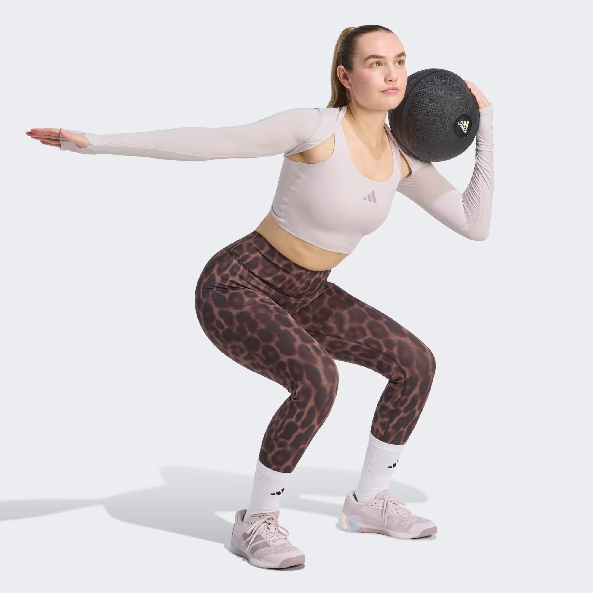 Adidas ქალის მაისური