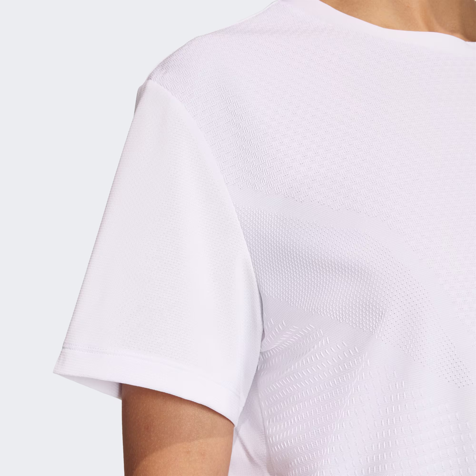 Adidas ქალის მაისური