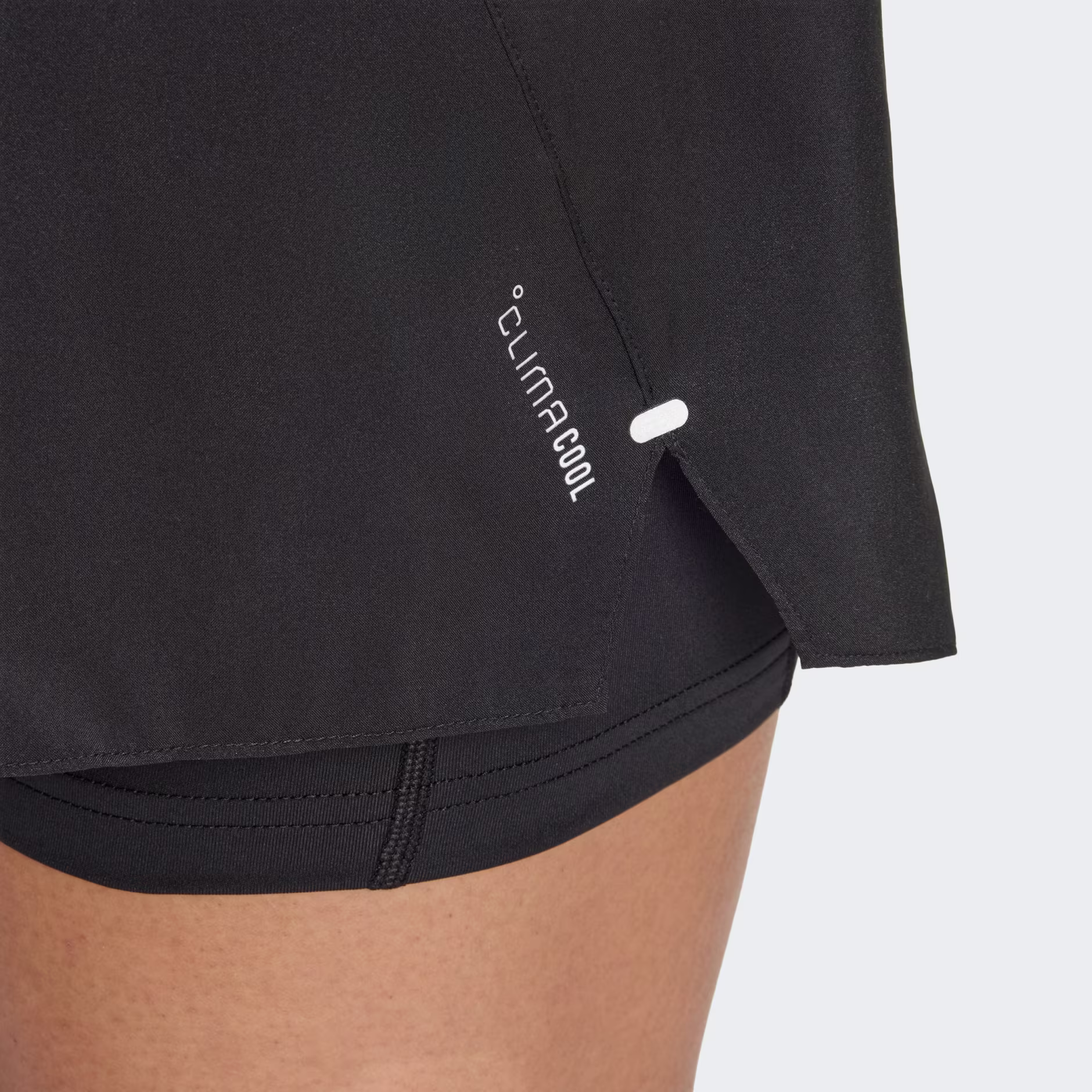 Adidas ქალის შორტი