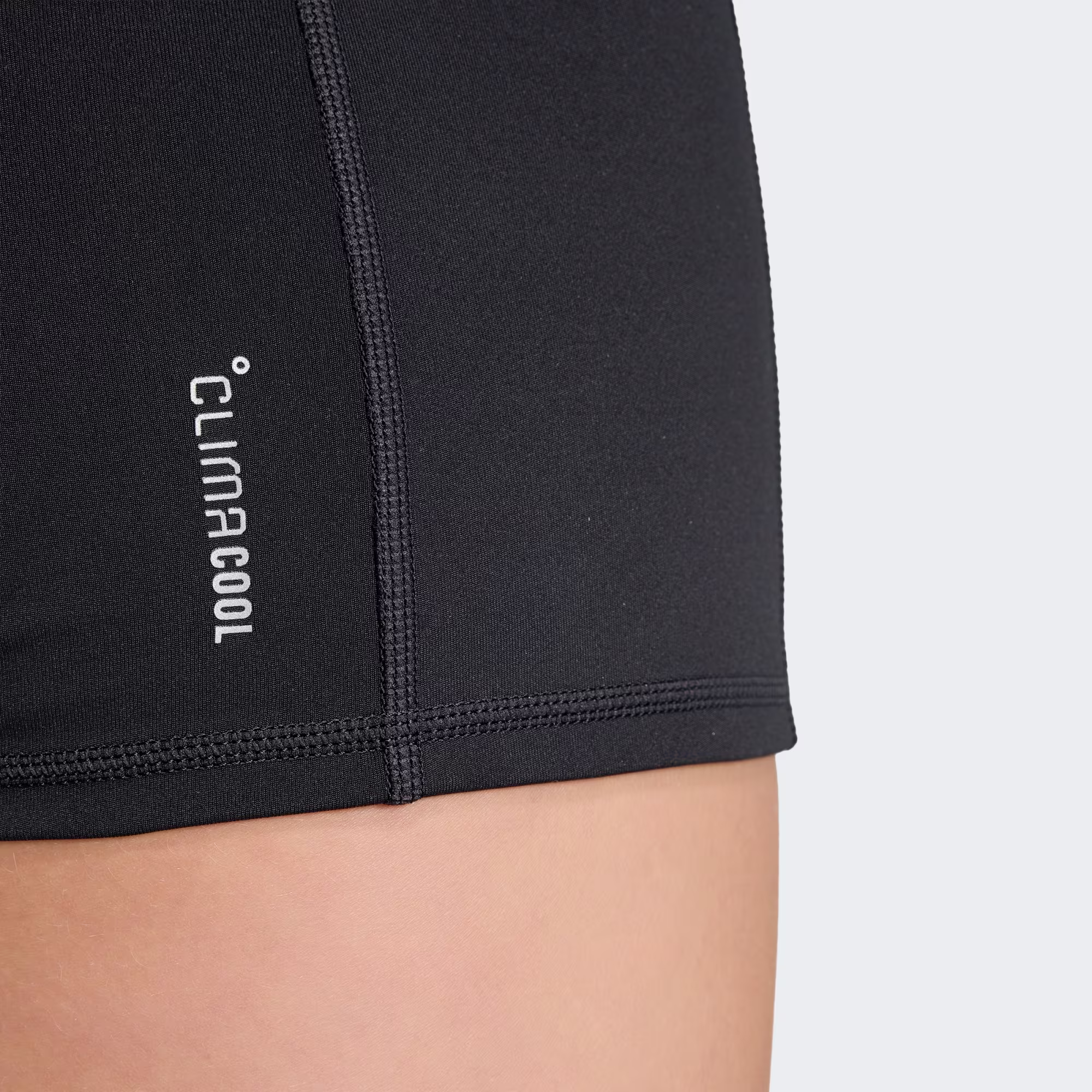 Adidas ქალის შორტი