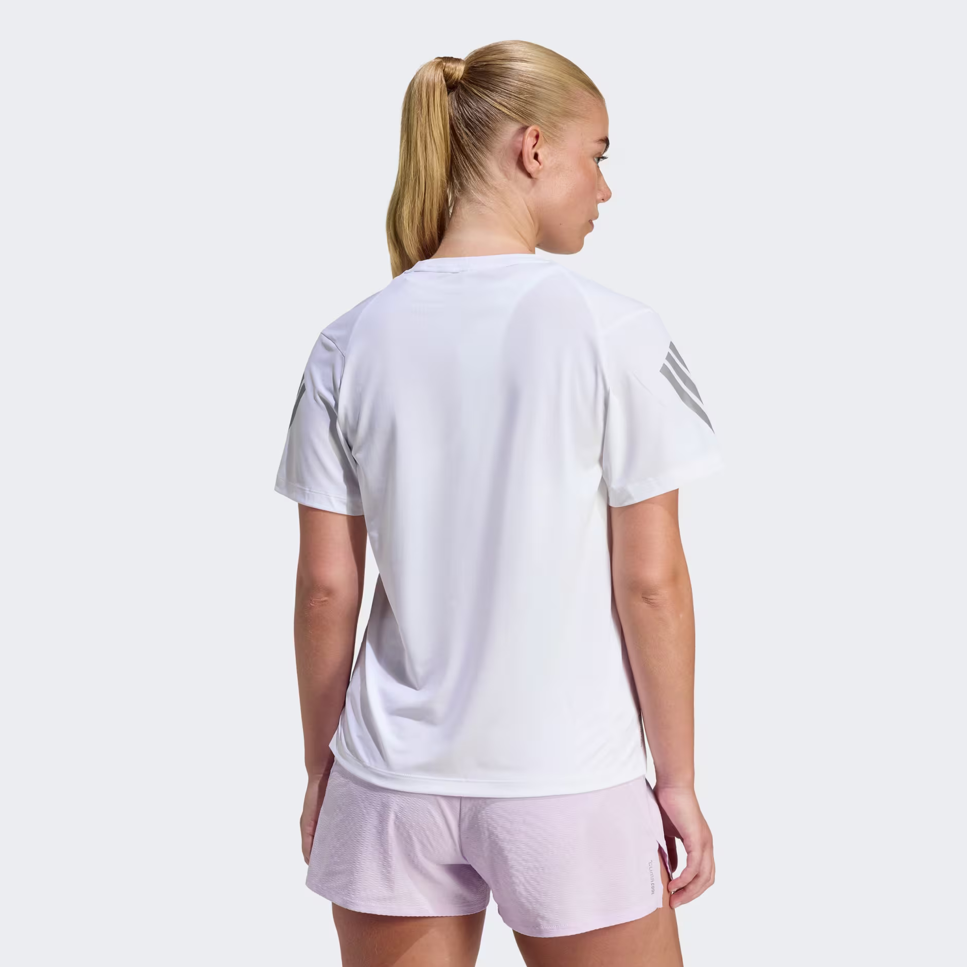 Adidas ქალის მაისური