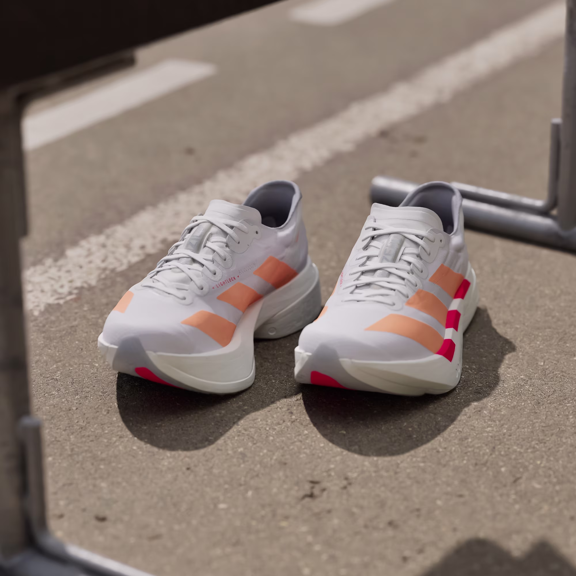 Adidas ქალის სპორტული ფეხსაცმელი