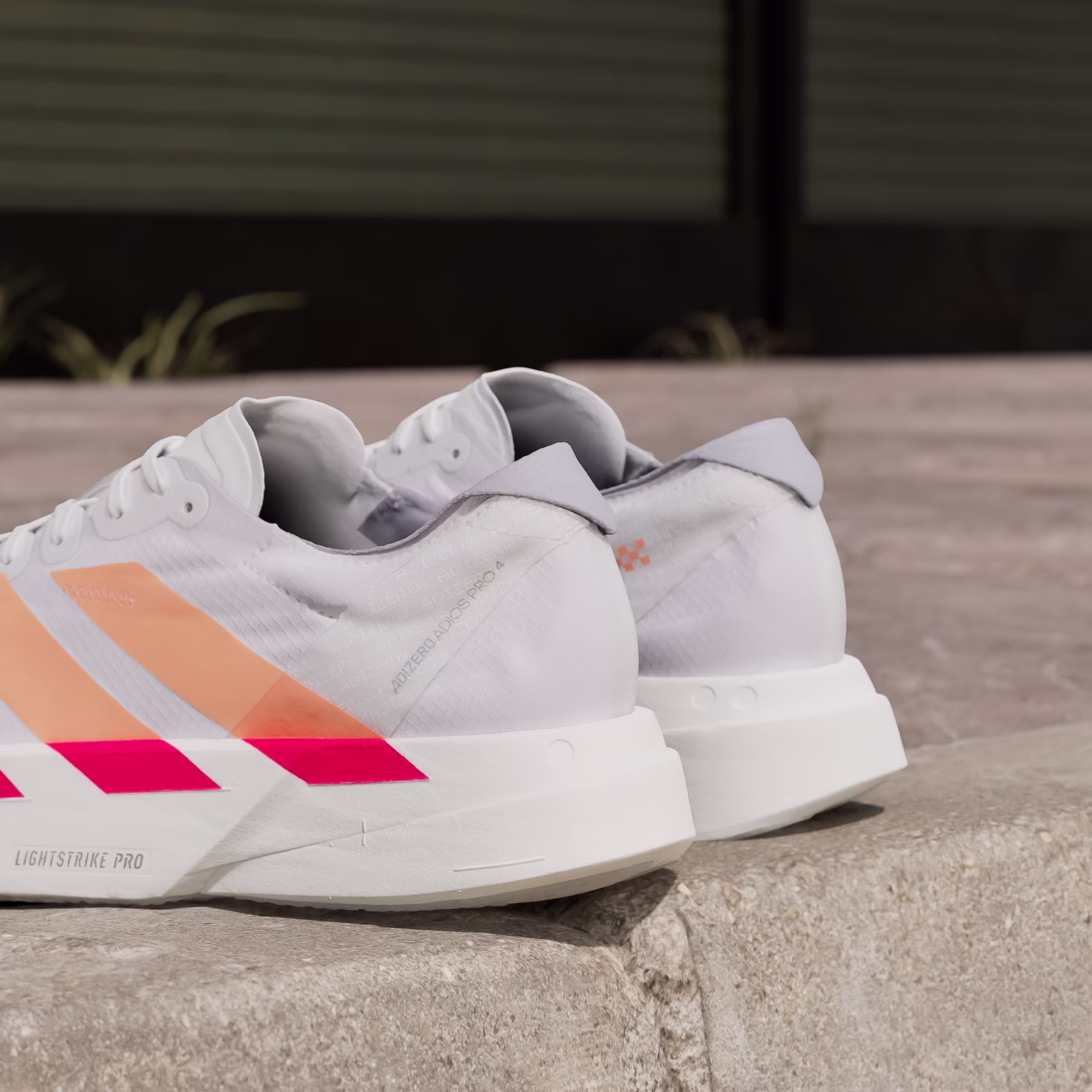 Adidas ქალის სპორტული ფეხსაცმელი
