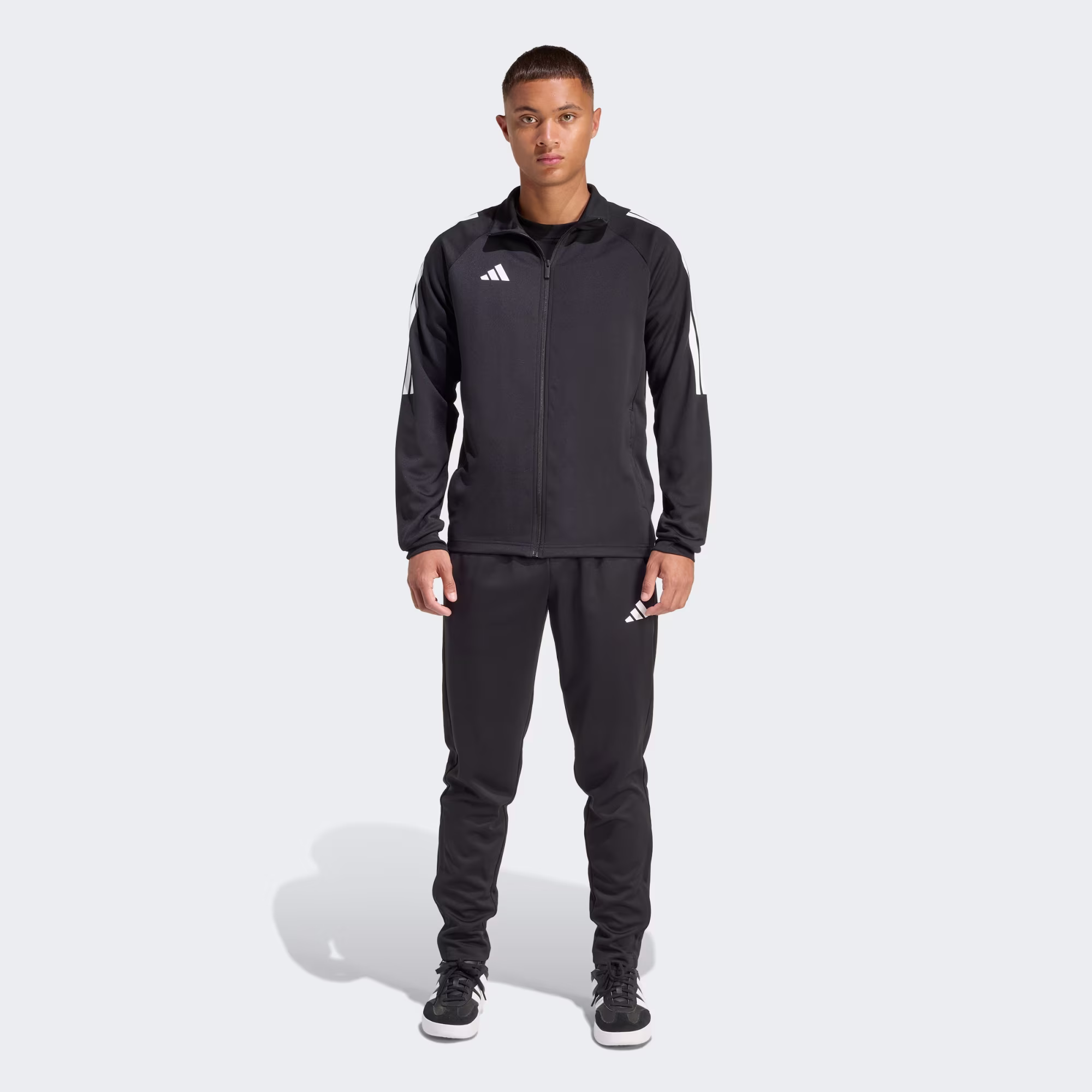Adidas მამაკაცის სპორტული კომპლექტი