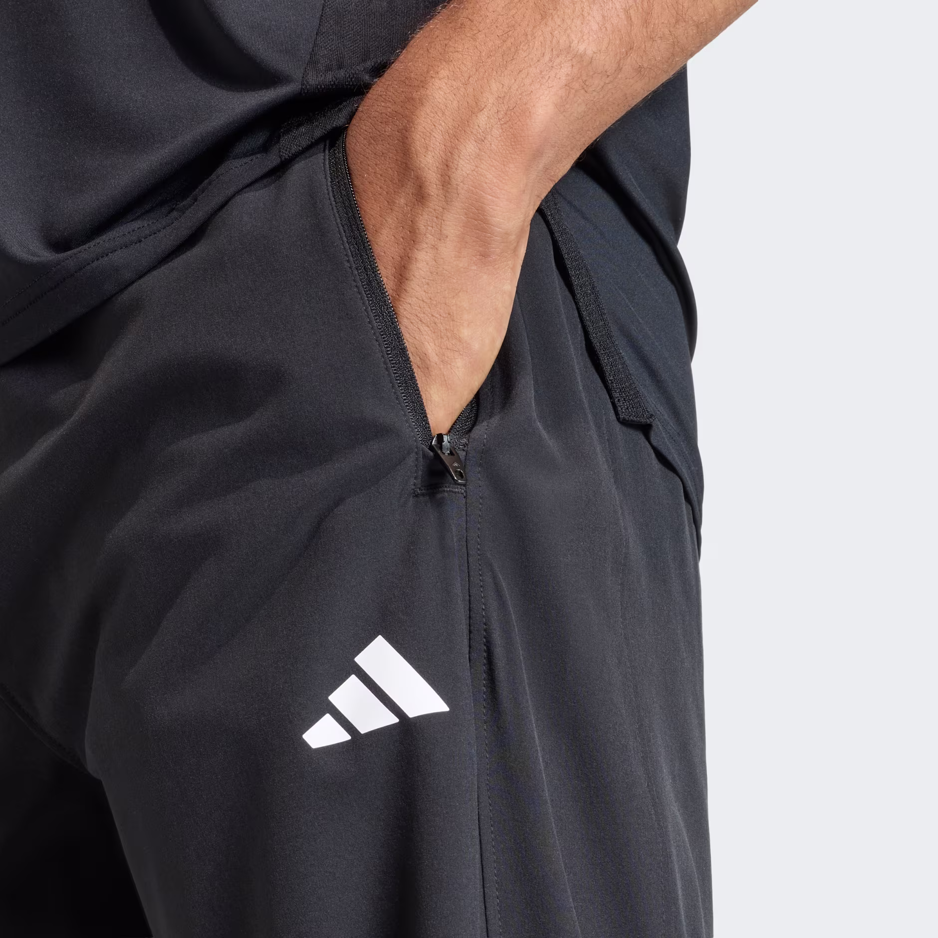 Adidas მამაკაცის შარვალი