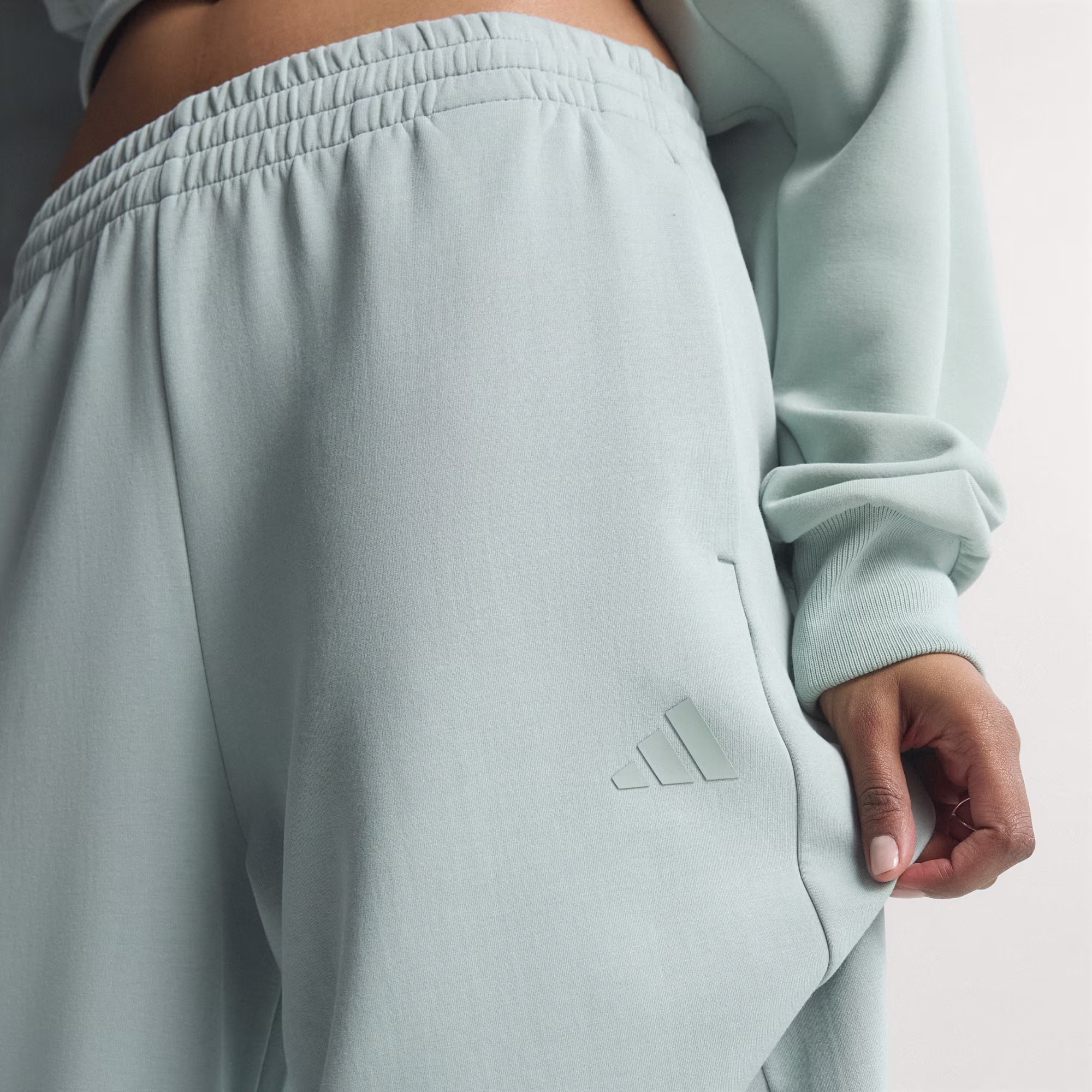 Adidas ქალის შარვალი