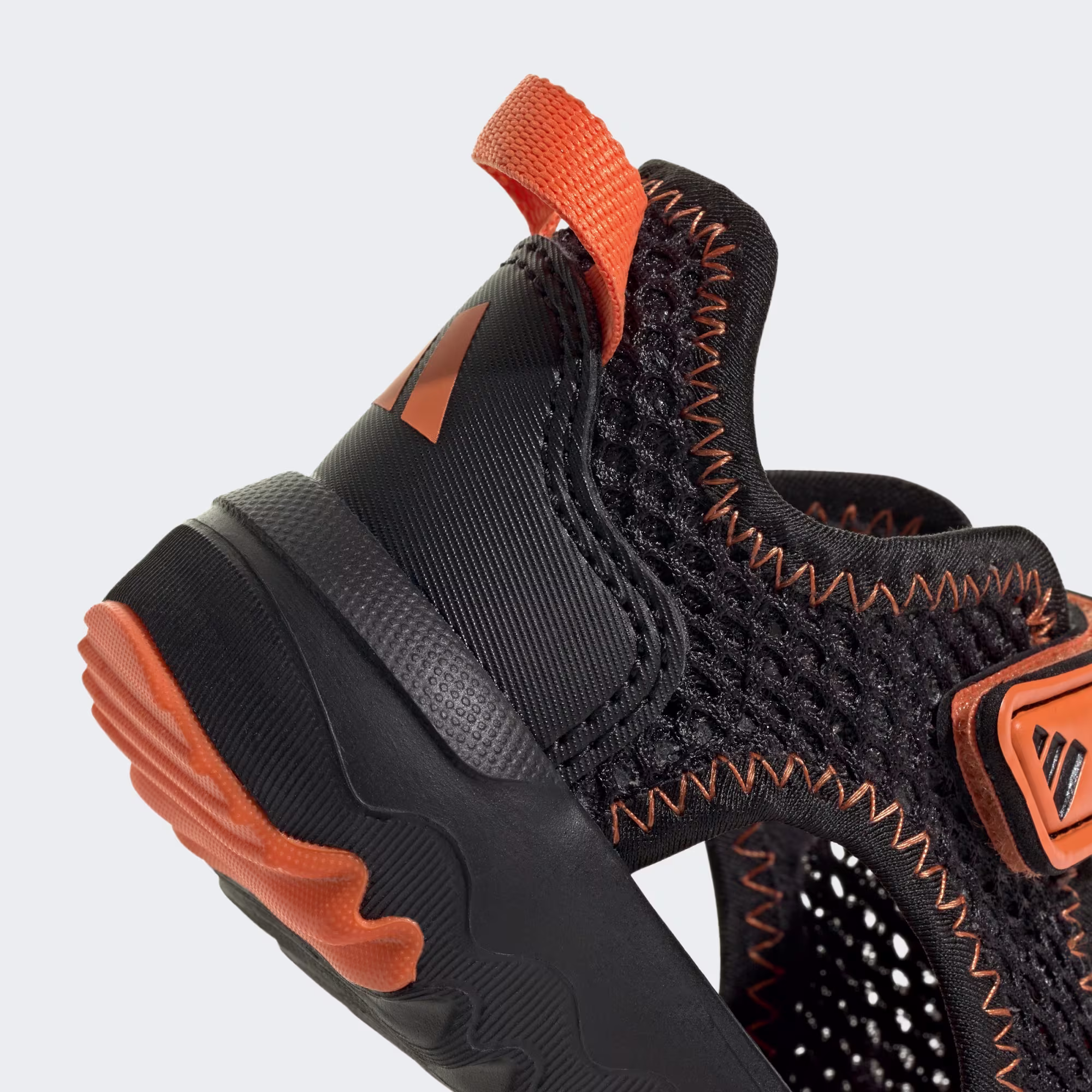 Adidas ბავშვის სპორტული ფეხსაცმელი