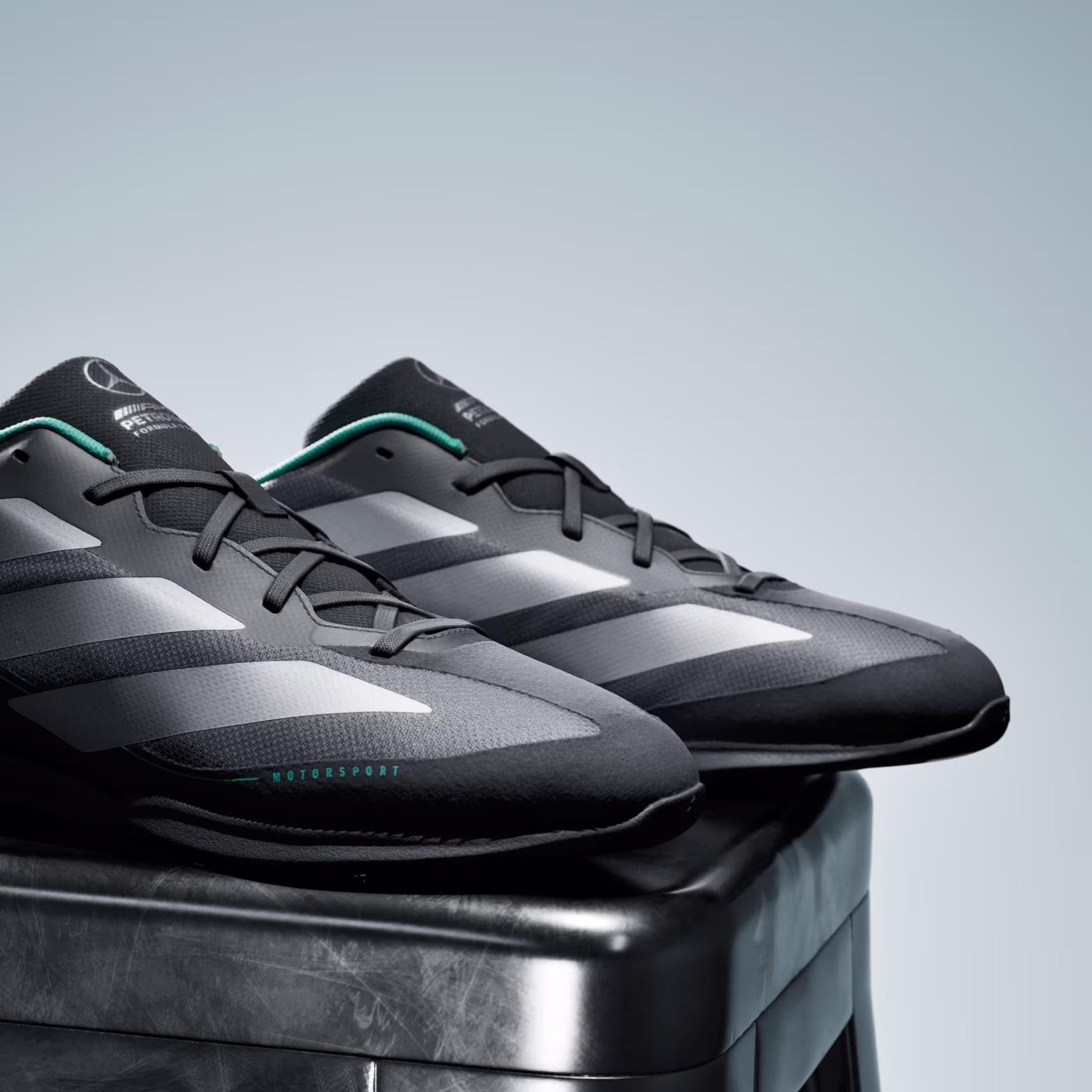 Adidas მამაკაცის სპორტული ფეხსაცმელი