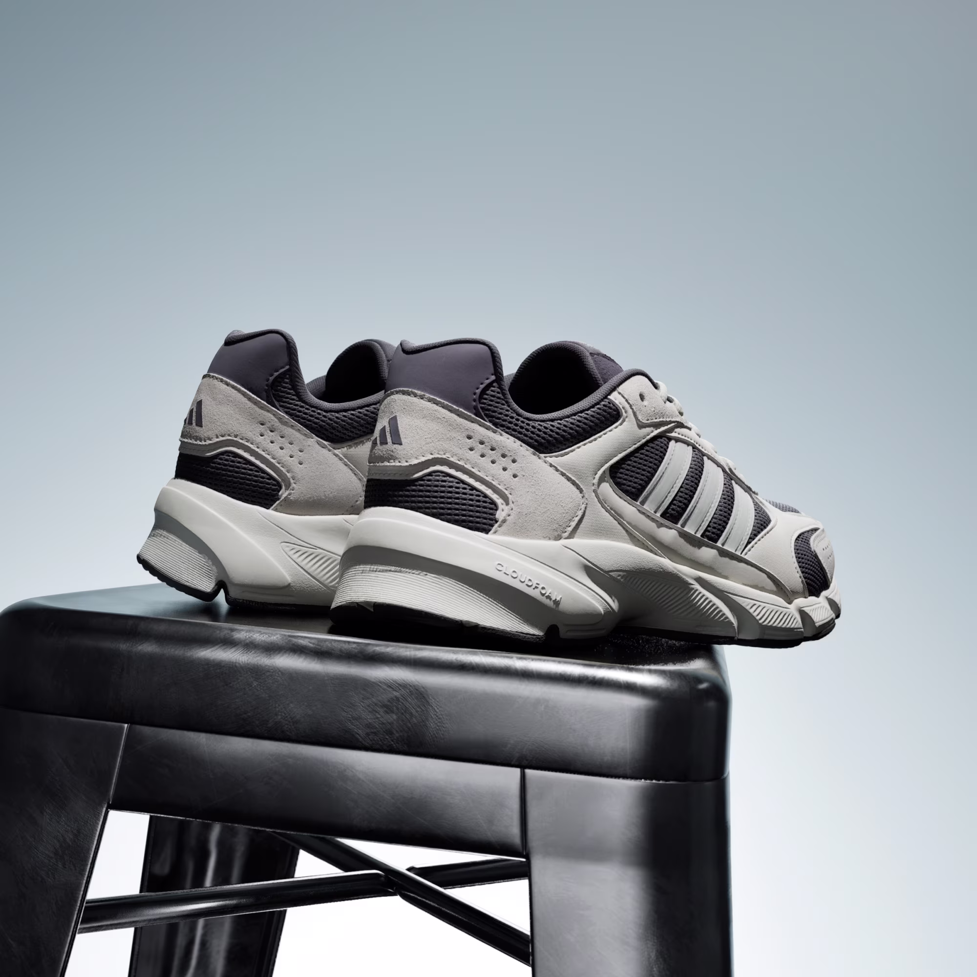 Adidas მამაკაცის სპორტული ფეხსაცმელი