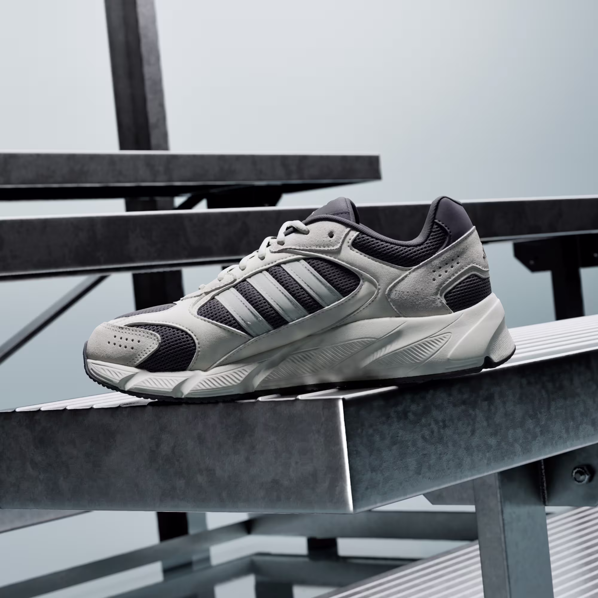 Adidas მამაკაცის სპორტული ფეხსაცმელი
