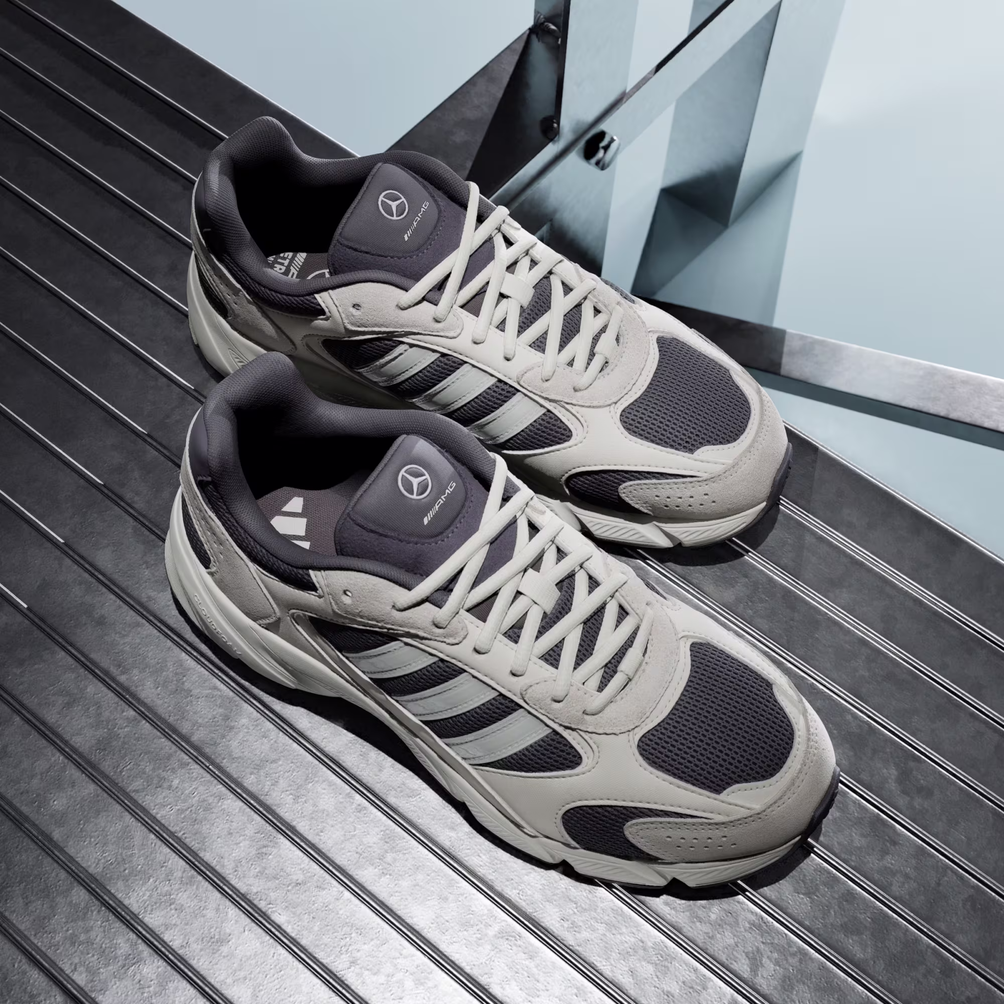 Adidas მამაკაცის სპორტული ფეხსაცმელი