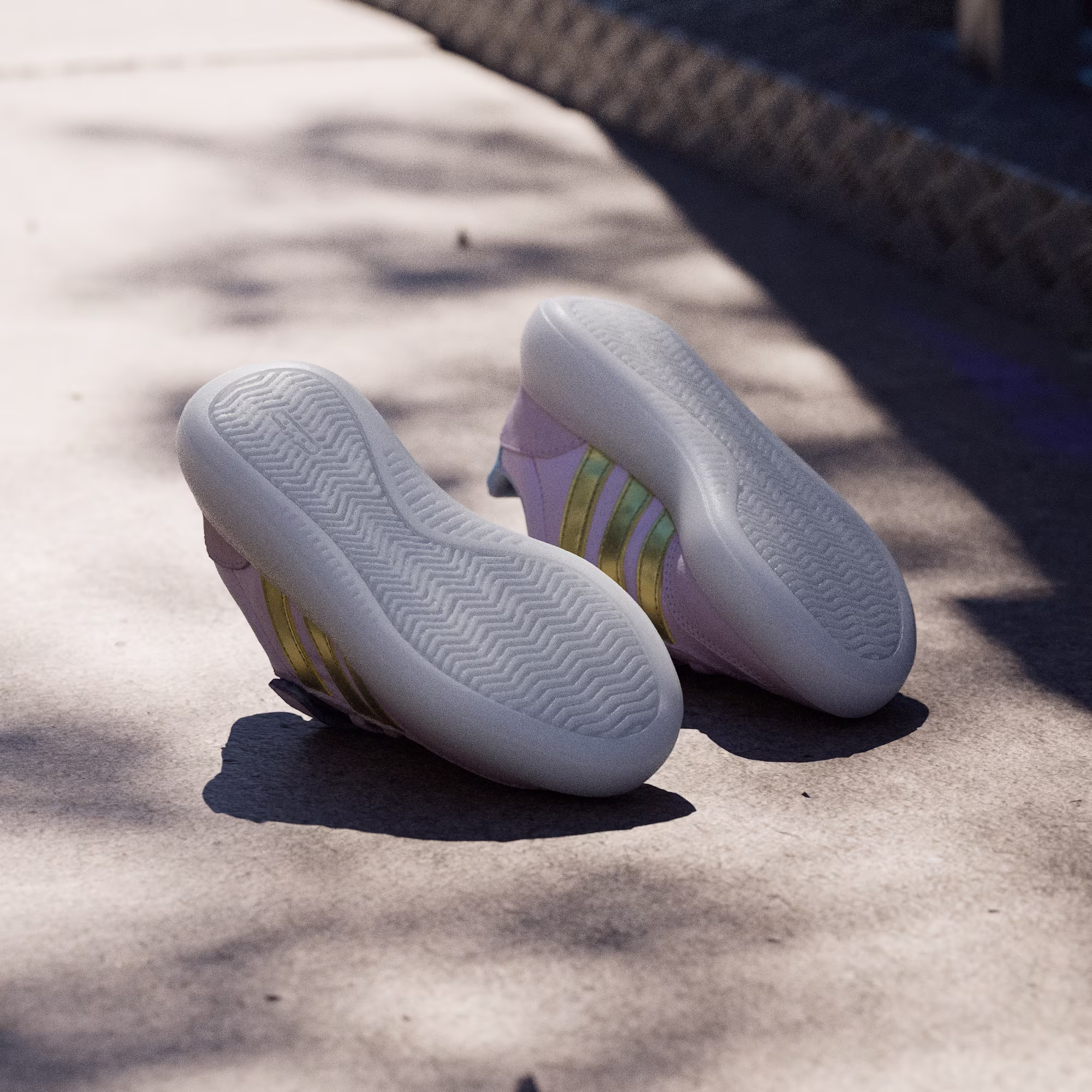 Adidas ბავშვის სპორტული ფეხსაცმელი