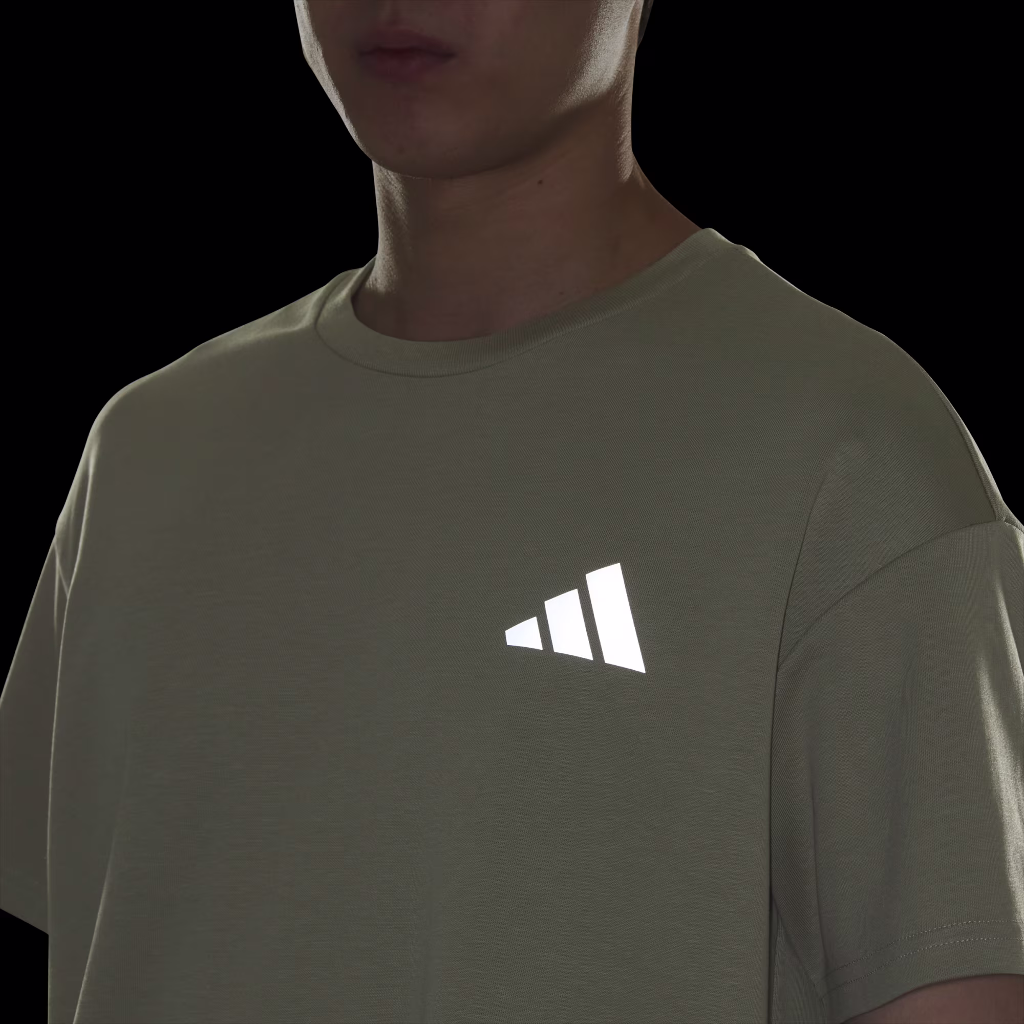 Adidas მამაკაცის მაისური