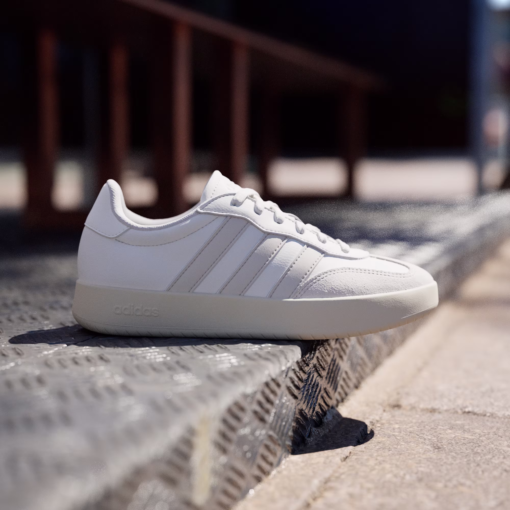 Adidas ქალის სპორტული ფეხსაცმელი