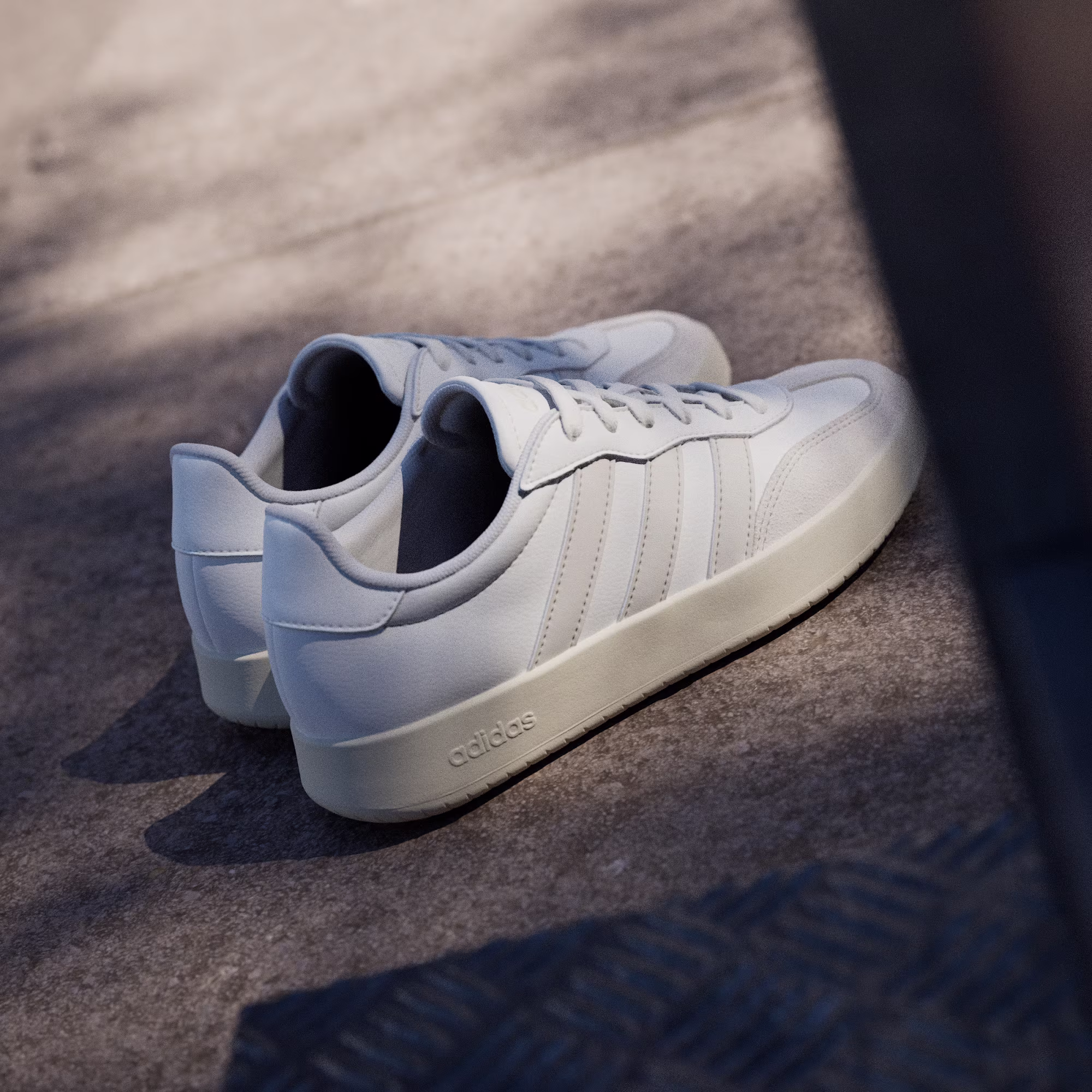 Adidas ქალის სპორტული ფეხსაცმელი