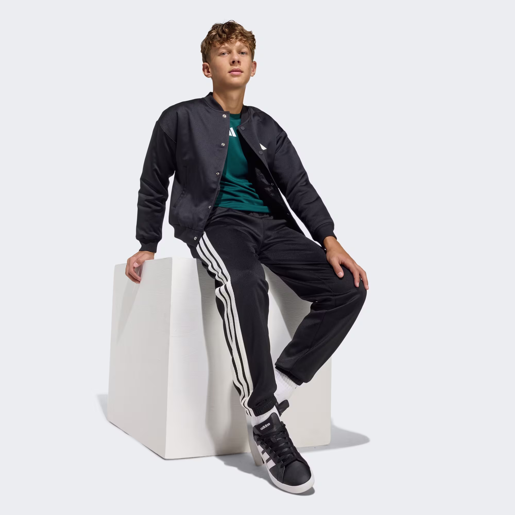Adidas ბავშვის ქურთუკი