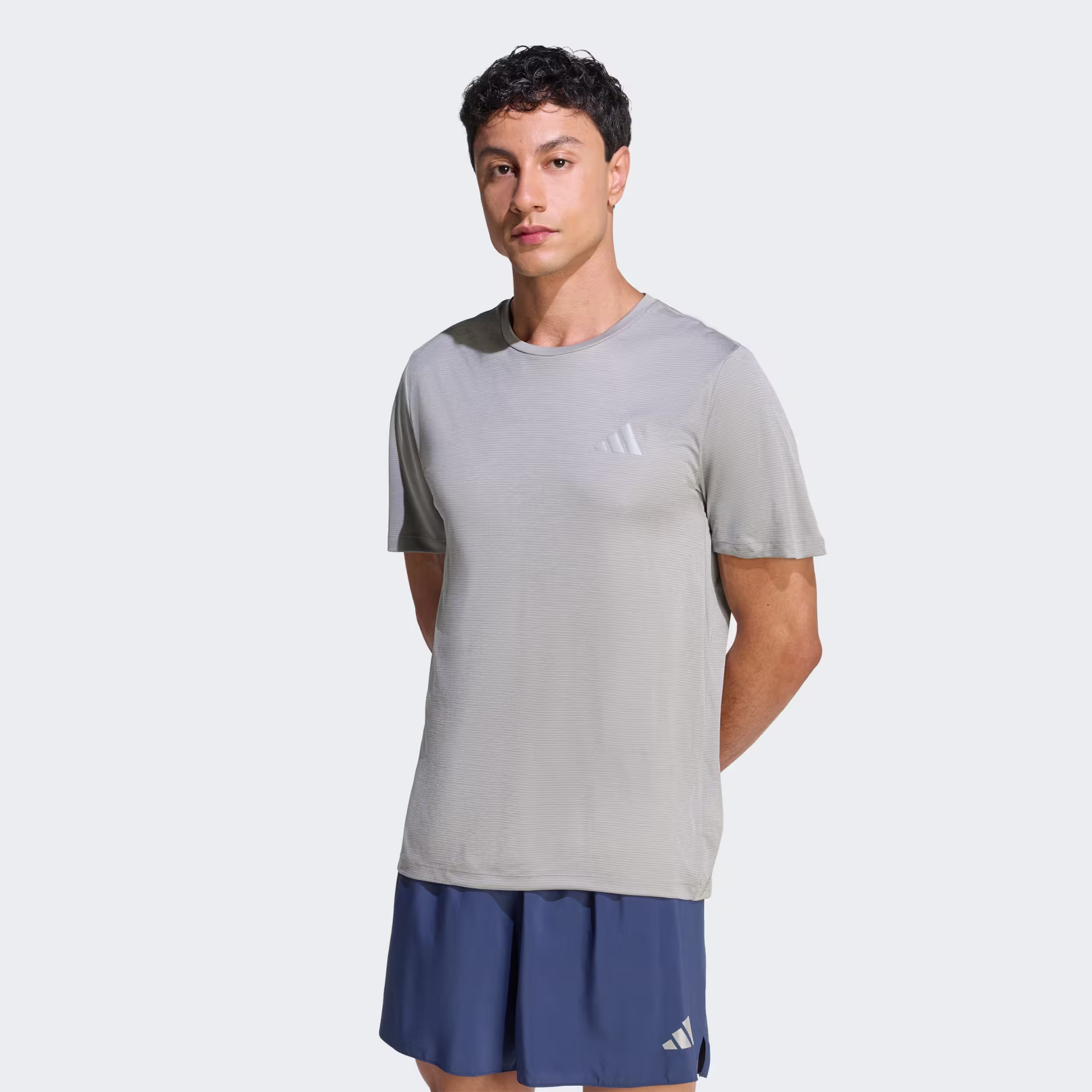 Adidas მამაკაცის მაისური