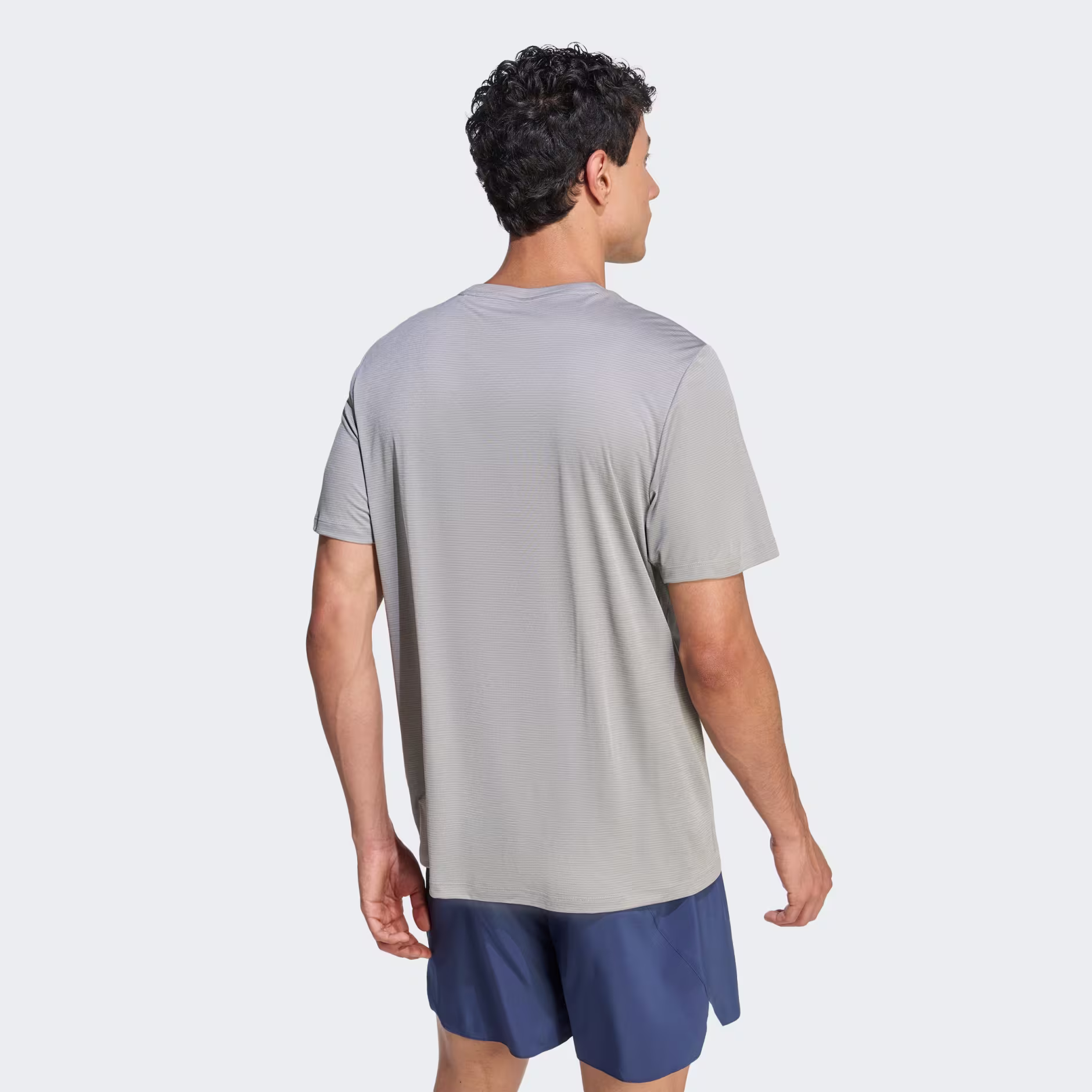 Adidas მამაკაცის მაისური