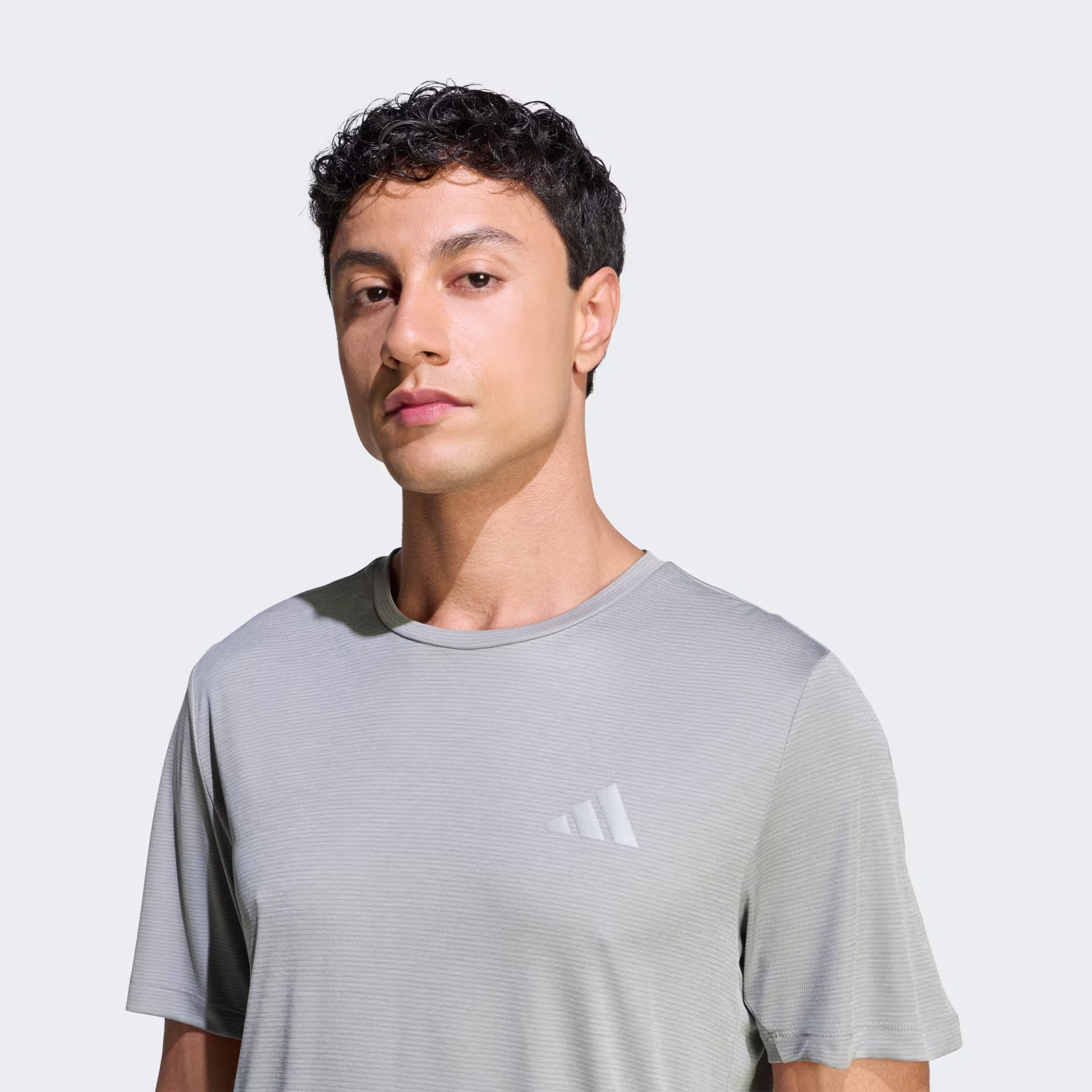 Adidas მამაკაცის მაისური