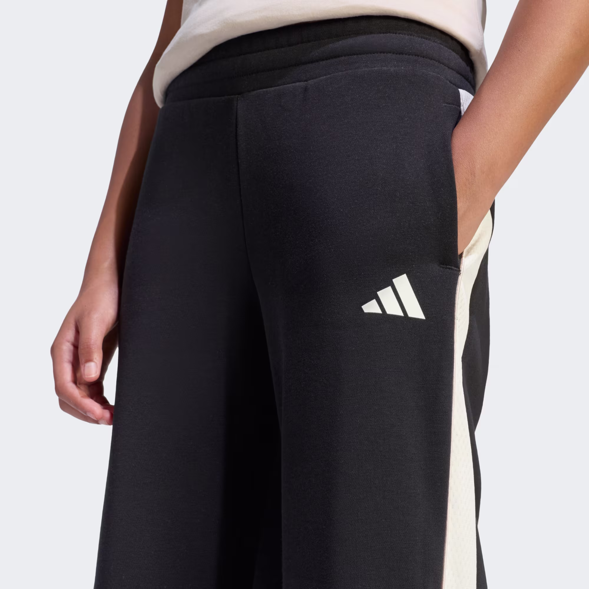 Adidas ბავშვის შარვალი