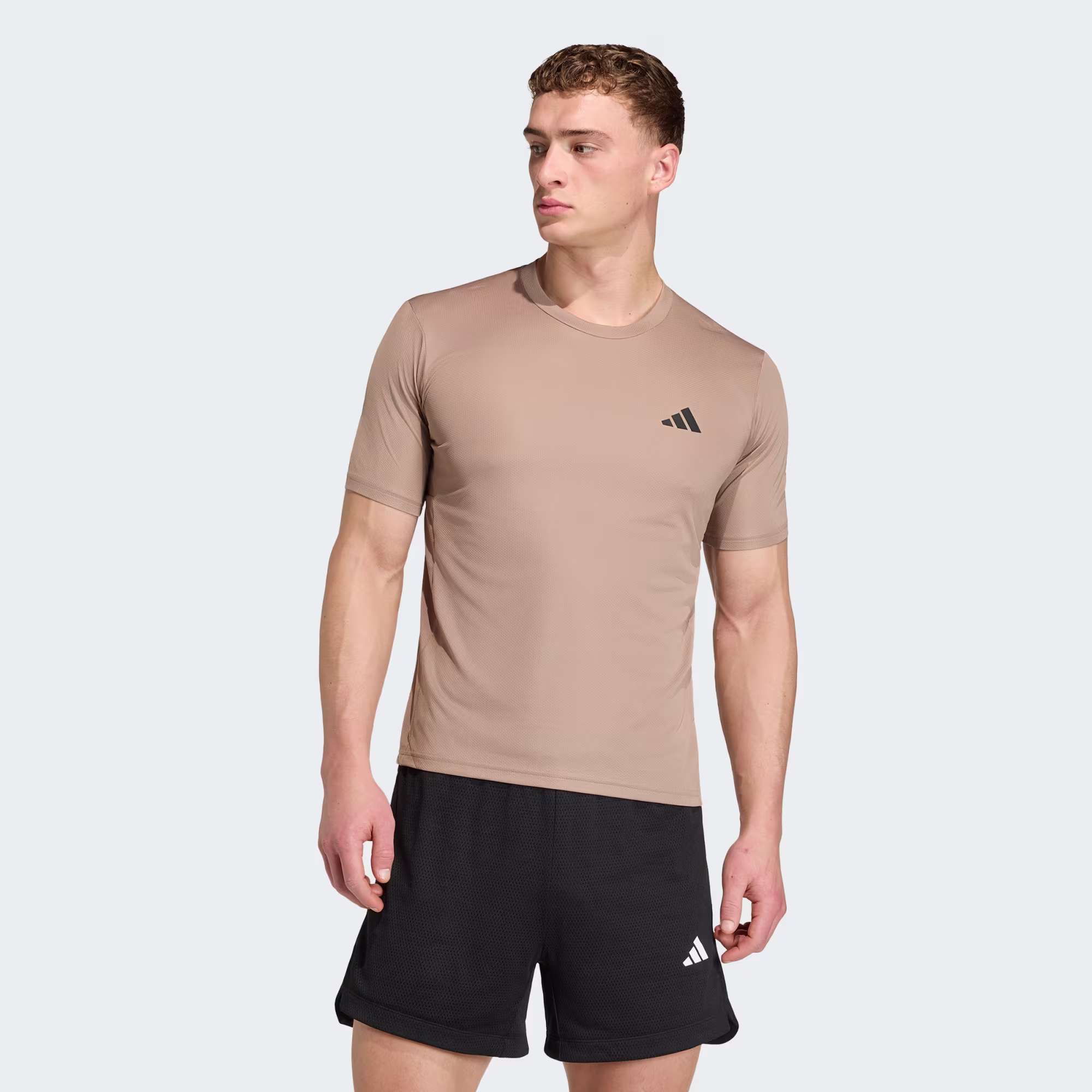 Adidas მამაკაცის მაისური