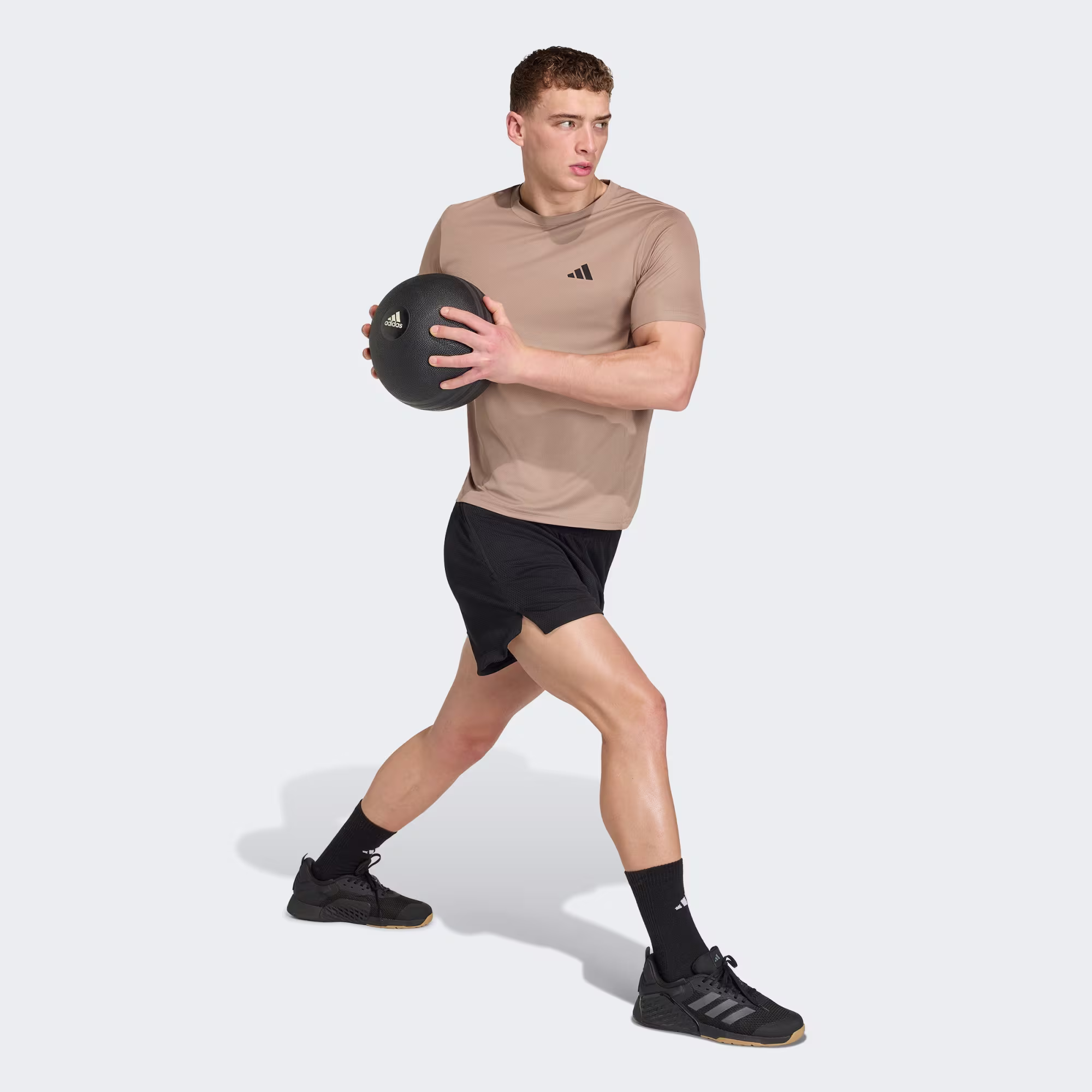Adidas მამაკაცის მაისური