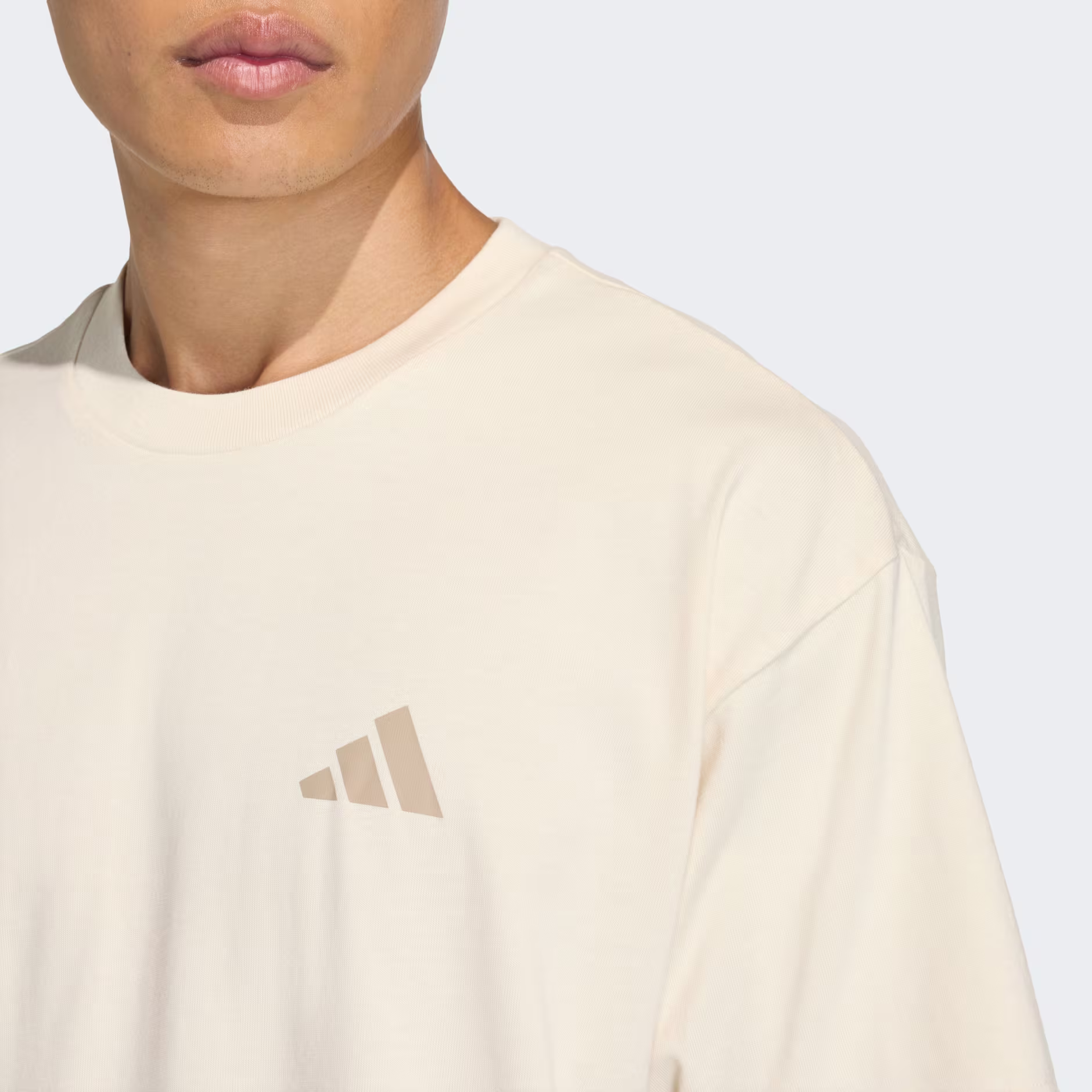 Adidas მამაკაცის მაისური