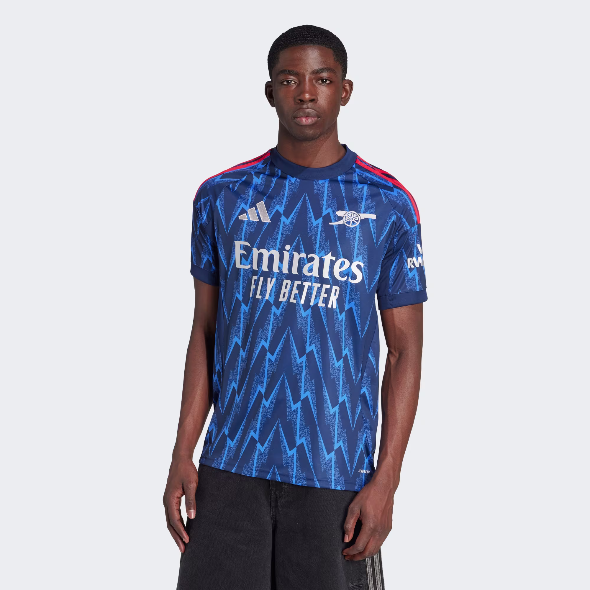 Adidas მამაკაცის მაისური